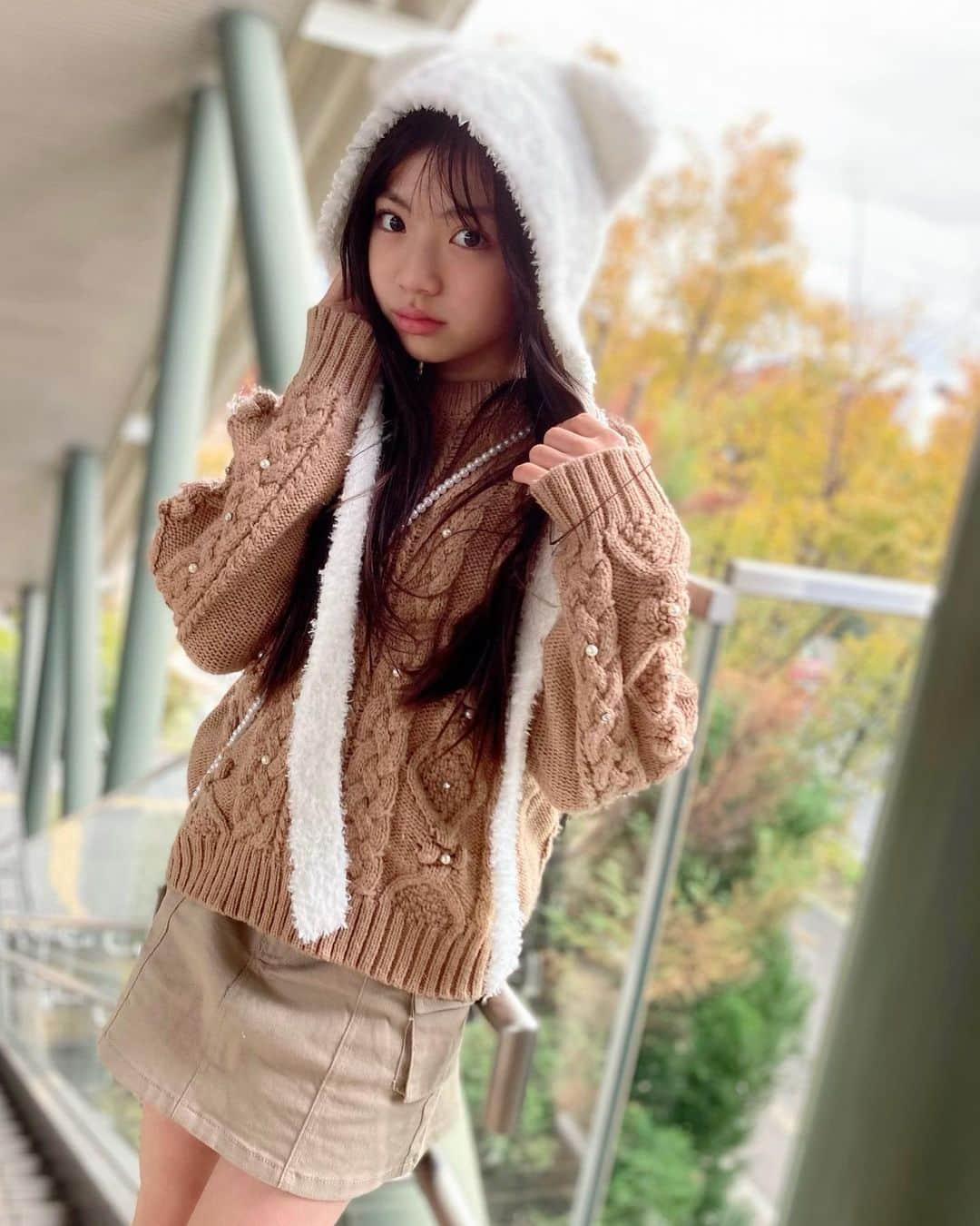 上埜れのんさんのインスタグラム写真 - (上埜れのんInstagram)「•*¨*•.¸¸🌼*･🧡  秋っぽ🧡🍁🍂  🥶暖かい気温に戻ってほしいなぁ😛︎‪❤️‍🔥  #小学生女子#女の子コーデ#秋コーデ#kidsfashion」11月18日 18時50分 - xxrenonxx