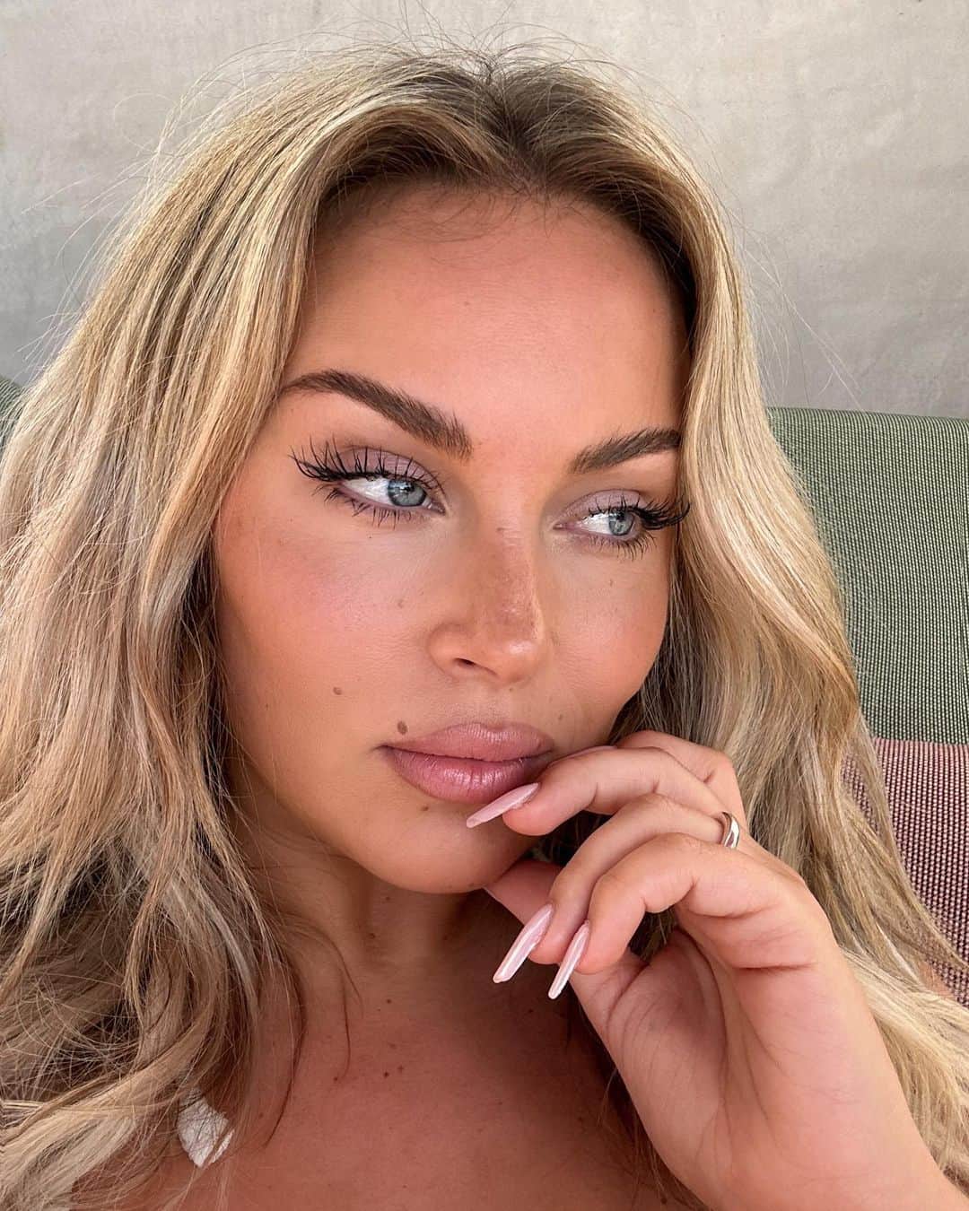 ファニー・リックマンのインスタグラム：「Facecard never declines」