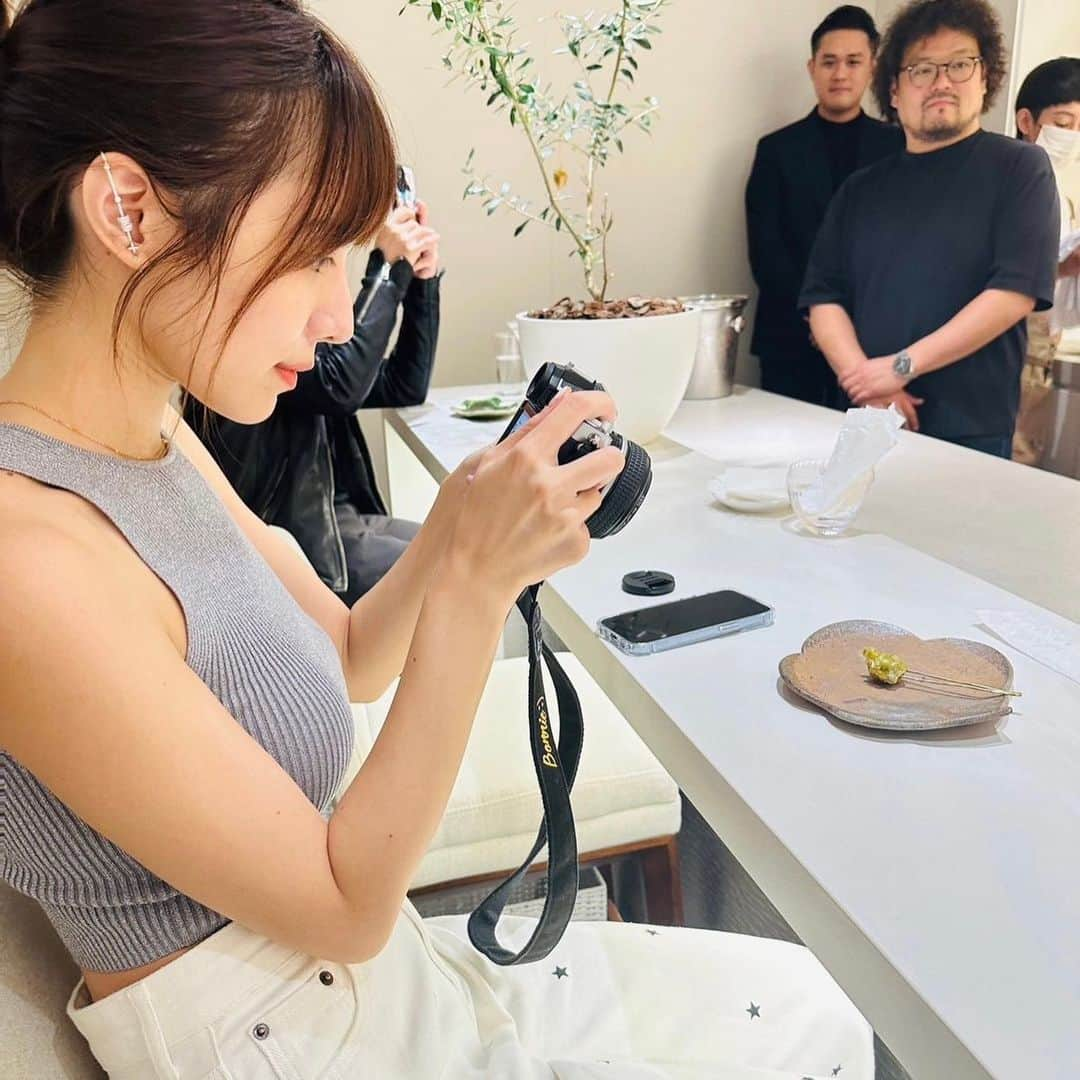 黃家怡（Bonnie C. Huang）さんのインスタグラム写真 - (黃家怡（Bonnie C. Huang）Instagram)「再開箱一間盤式甜點店🤍 @akerue_dessert」11月19日 20時30分 - bonnie.huang