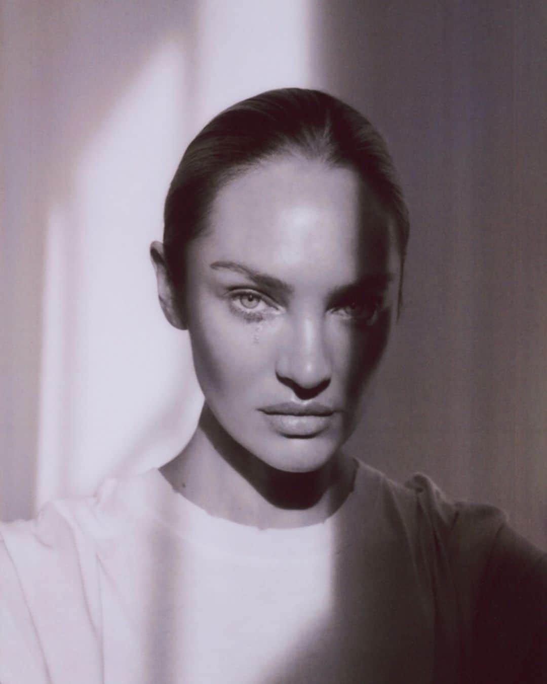 ザディグ エ ヴォルテールのインスタグラム：「Candice Swanepoel⁣ Wearing the Fall-Winter 23 collection⁣ For @pusspussmag Issue 18⁣ ⁣ Photographed by @heatherhazzan⁣ ⁣ #zadigetvoltaire #zadigvoltaire」