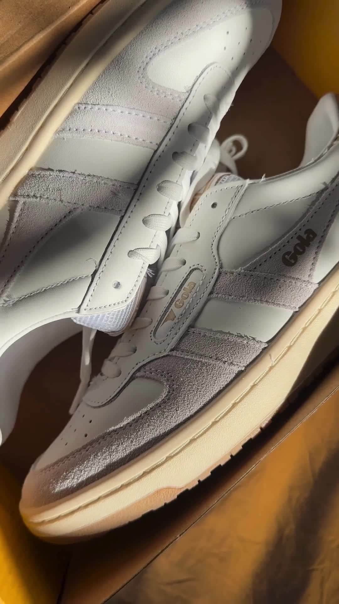 ゴーラのインスタグラム：「Neutrals 🤍 ⁠ ⁠ Shop Hawk now at Gola.co.uk」