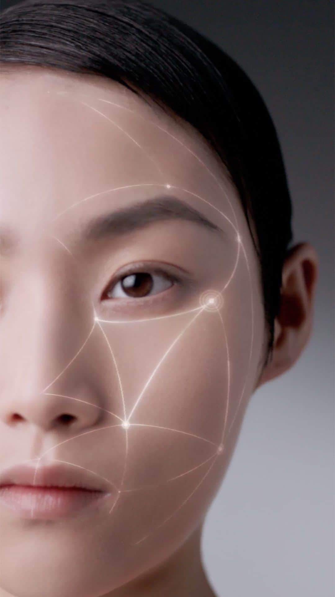 Yves Saint Laurent Beautyのインスタグラム：「Meet the YSL Beauty Skin Edge, a new skin diagnosis technology. Experience an in-depth personalized analysis for a tailor-made skincare routine.   #YSLBeauty​」