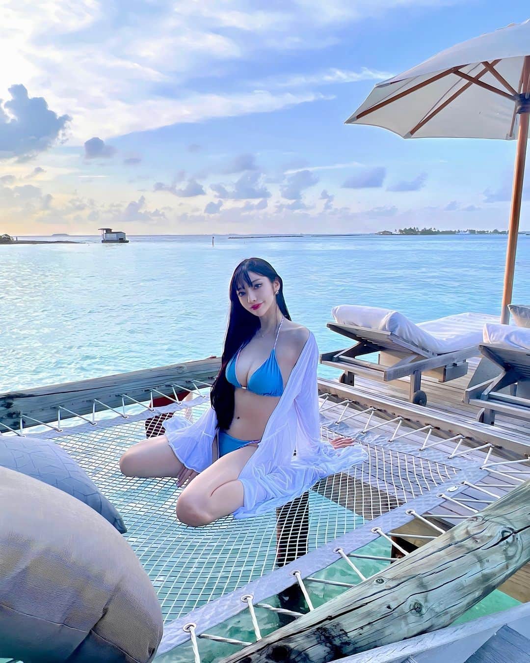 ?????のインスタグラム：「. 旅行行きたくて死んでるけど年内はギリまで仕事頑張ります～🔥  その代わり1月に冬休みとります🥹⛄️ 12月予約埋まるの早いので皆様お早めに🤍  . . #maldives #travel #vacation #hairstylist」