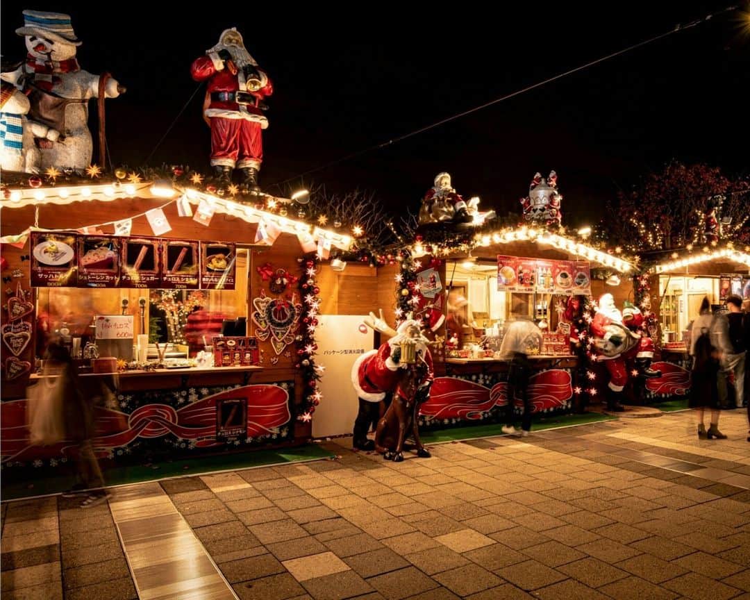 レッツエンジョイ東京のインスタグラム：「都内&東京近郊のクリスマスマーケット4選🎅🎄  デートはもちろん、お仕事帰りに立ち寄るのもオススメです！ クリスマス気分を存分に味ってみて😊  📷1・2枚目 東京ソラマチ「クリスマスマーケット(R)」 @tokyo_solamachi 📅開催中～12/25(月) 🔸東京ソラマチ(R) 🚉とうきょうスカイツリー  📷3・4枚目 東京クリスマスマーケット2023 @tokyochristmas 📅11/23(木・祝)～12/25(月) 🔸明治神宮外苑 🚉信濃町  📷5・6枚目 クリスマスマーケット 2023 @roppongihillsofficial 📅11/25(土)～12/25(月) 🔸六本木ヒルズ 🚉六本木  📷7・8枚目 Christmas Market in 横浜赤レンガ倉庫 @yokohamaredbrick 📅11/24(金)～12/25(月) 🔸横浜赤レンガ倉庫 🚉馬車道  #レッツエンジョイ東京 #おでかけ #おでかけスポット #東京 #デート #デートスポット #東京観光 #東京イベント #期間限定イベント #冬 #イルミネーション #東京イルミネーション #クリスマスイルミネーション #クリスマス #クリスマスデート #東京クリスマス #夜景 #日本の風景 #クリスマスマーケット #クリスマスマーケット2023 #christmas #クリスマス雑貨 #クリスマスメニュー #クリスマスツリー #ソラマチクリスマスマーケット #東京クリスマスマーケット #六本木クリスマスマーケット #六本木ヒルズクリスマス #赤レンガ倉庫クリスマスマーケット #赤レンガ倉庫」