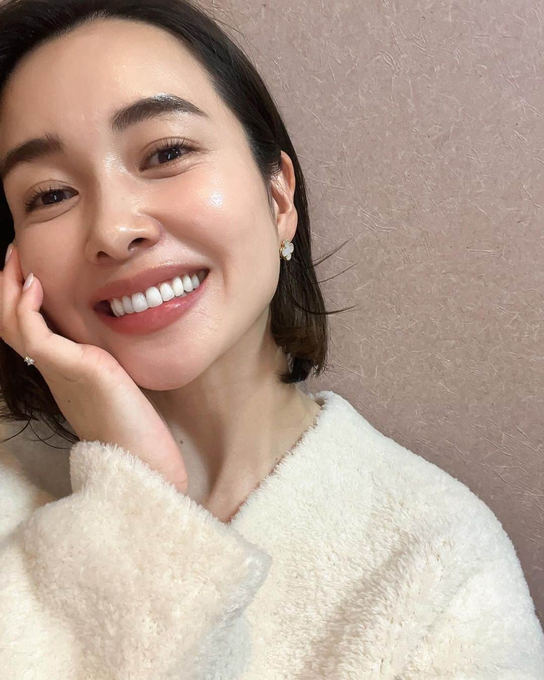 IIDA YURIさんのインスタグラム写真 - (IIDA YURIInstagram)「今月のホワイトニング🦷✨✨  @smileywhitening   まためっちゃ白くなった🤍🤍🤍 ポップアップ前に行けてよかった🦷✨  いつもありがとうございます🙋🏻‍♀️✨  #smiley#ホワイトニング#大阪#心斎橋」11月18日 19時09分 - yurima_ma