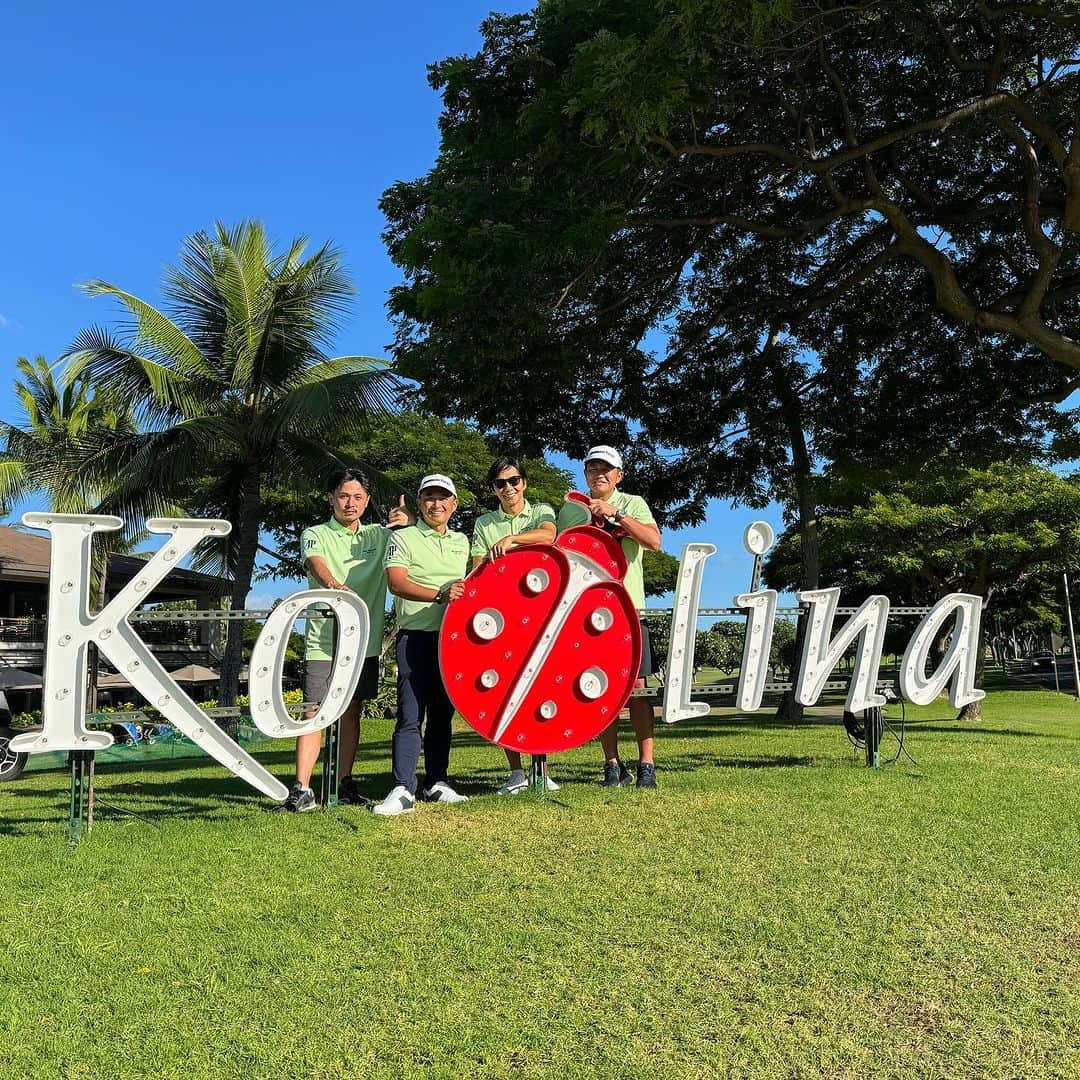 友永真也さんのインスタグラム写真 - (友永真也Instagram)「今回はオーデマピゲのゴルフ大会 🤙play-off in  Hawaii⛳️  東京チームvs名古屋チームに別れて、それぞれの名誉を掛けて戦う熱いバトルです🏌️  結果、東京チームの勝利となりました🏅  コンペにはビジェイ・シン選手も来て下さり、最高に楽しく贅沢な時間を過ごさせて頂きました😆🌟 @vijaysinghgolf   世界最高峰の選手の目の前でスイングするだけでも恐れ多いと思いました💦  同じ趣味を持つ仲間たちが集まり、勝利の為に一致団結して支え合った最強の東京チームでした👍  これからもより本気でゴルフに取り組んで行きたいと改めて思いました🏌️  しんめぐコンペ開催するので、皆様練習お願い致します🏌️⛳️🏌️‍♀️」11月18日 19時17分 - tomonaga_shinya