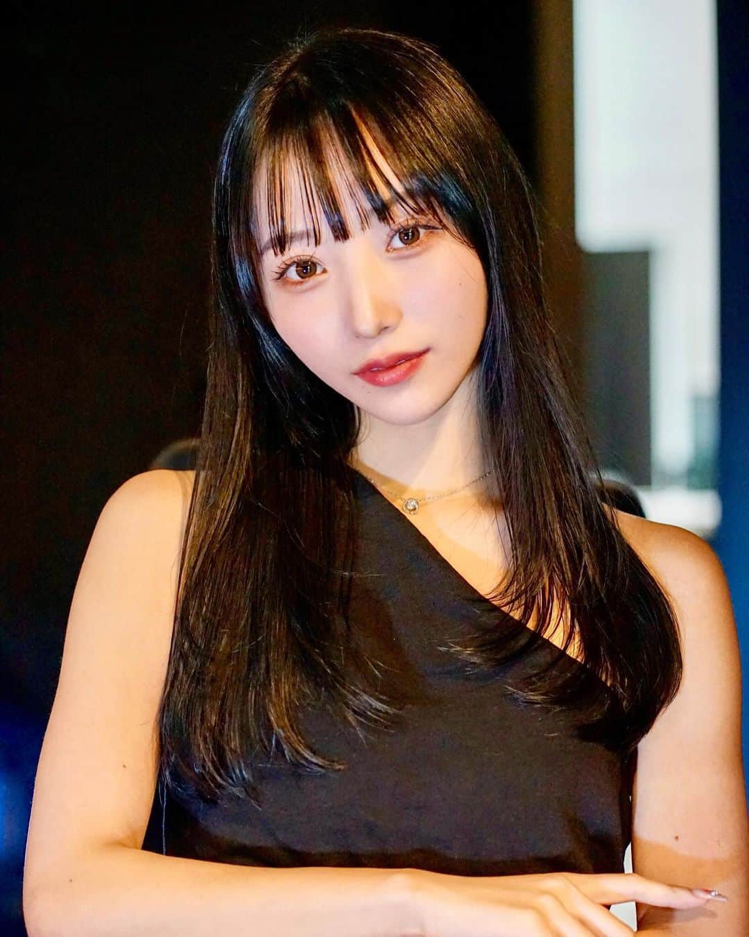 中野ゆいなさんのインスタグラム写真 - (中野ゆいなInstagram)「少し前だけど黒髪にして頂いた時の🖤 @teppei_amagase」11月18日 19時19分 - nkn_0125