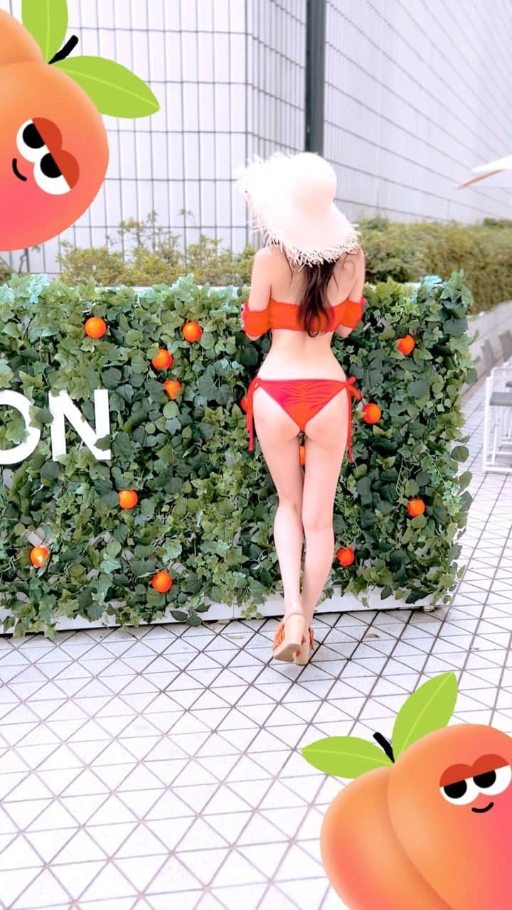 うどんのインスタグラム：「土曜の🍑の日❤️  今週も皆んなお疲れ様でしたーん😆🙌  さーむーいー‼️ブラッシュなぅ 鍋🍲食べたーい❗️ うどんの家今皆んな風邪引いてるから 皆んなも風邪ひかないように気をつけてね⚠️ ってゆーうどんが引かないよーにせねばかw  #土曜#土曜#お疲れ様#水着#水着女子#水着コーデ#水着姿#水着モデル#水着ギャル#スタイルアップ#スタイル抜群#スタイルアップコーデ#帽子#帽子コーデ#ビキニ#ビキニ女子#ビキニガール#ビキニギャル#Bikini#Bikinimodel#グラビア#グラビアアイドル#グラビア撮影#グラビア動画#メイク#モデル女子#フリーモデル」