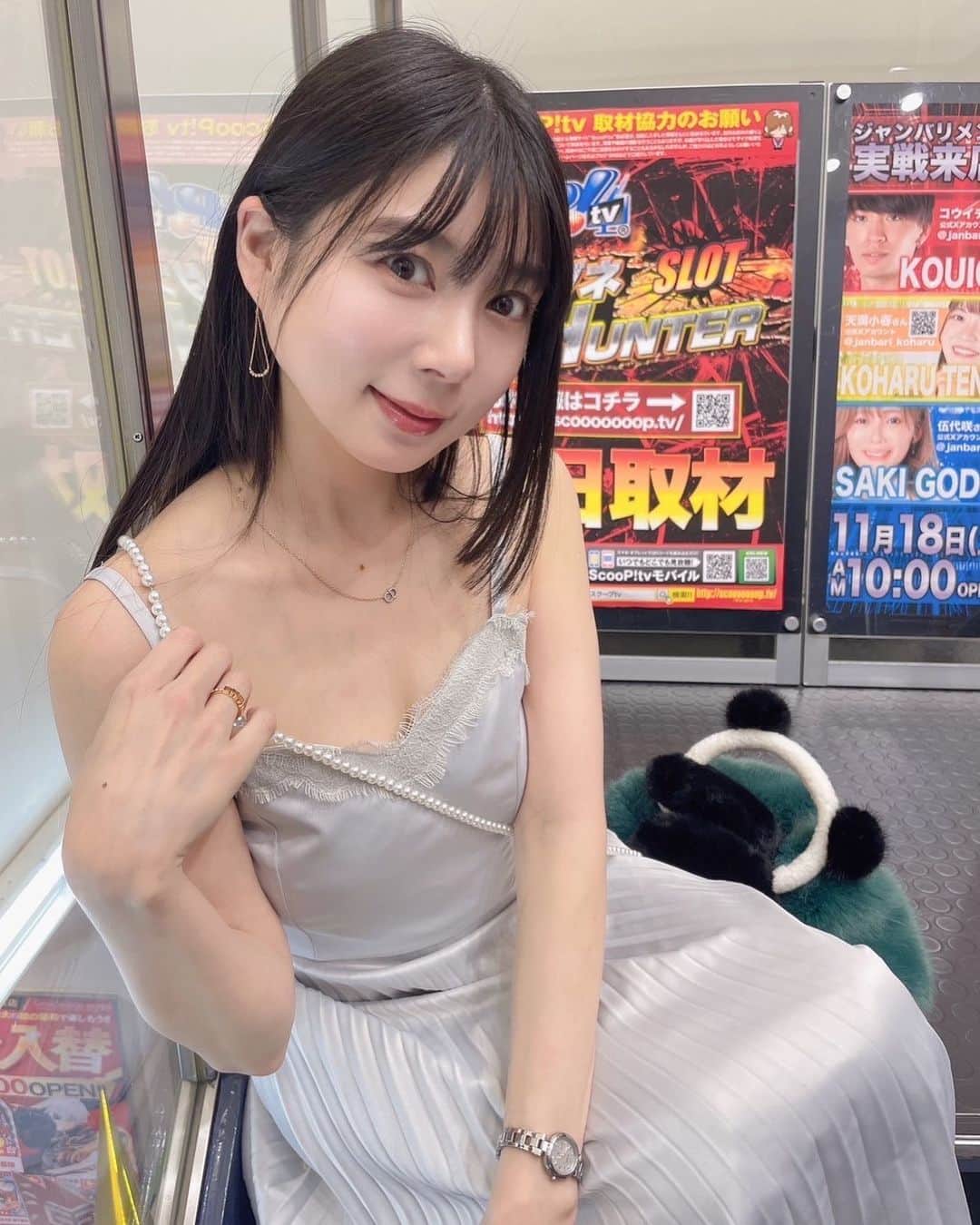 佐藤夢のインスタグラム：「今月も行ってきました🏃  明石三店舗🐙 佐藤夢のドリーム実践リレー来店🎰🌈🤡✨  ベニス明石店さま・銀の葡萄セカンド明石店さま・銀の葡萄明石店さま  あさイチ抽選が徐々に増えてきて、常連さんや、お客さんと朝からお話しさせてもらったりスタッフのみなさんとワイワイしながら遊戯したり、いつも最後のお店さんでも、またまた常連のお姉さんとワチャワチャ１日の結果を話しながら最後は面白動画撮影して、美味しい差し入れいただいて🤤💕  来店するたびに覚えてもらえるようになって、お声がけも多くなってスタッフの皆さんとも沢山お話ししてもらえるようになって本当に感謝してます🙏🙏  ＳＮＳも色んな方が見てくれてて応援してくれてるって聞けて感謝🥹🥹  🏆１５日は佐藤夢の日　でもっともっと覚えてもらえると嬉しいです😆  来月１２月はお誕生日を迎えて新佐藤夢⁉️もしかしたら夢サンタさんで会えちゃうかも🙈💕  ぜひ１２月１５日も兵庫県明石3店舗へ愛にきてください🧑‍🎄🎄✨  ファンの皆様愛に来てくれてありがとうございました😊❤️」