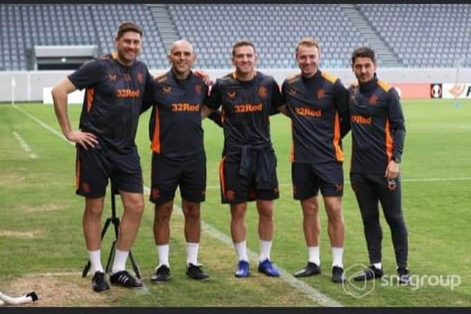 スティーヴン・デイヴィスさんのインスタグラム写真 - (スティーヴン・デイヴィスInstagram)「A huge honour to be asked to step in and be interim manager @rangersfc at a difficult moment. An experience that I learnt a lot from and will always cherish.  Thank you to the club for putting there trust in me and to the fans and all the staff for the support you all showed me during this short period. Was great to work with @philippeclementofficial and it’s been a really encouraging start for the team under his tenure and like you all I hope it will be a long & successful partnership and I know that’s what he alongside his staff will demand everyday.  Excited to see how it develops as I continue my rehab. 💙」11月18日 20時07分 - s_davis_8