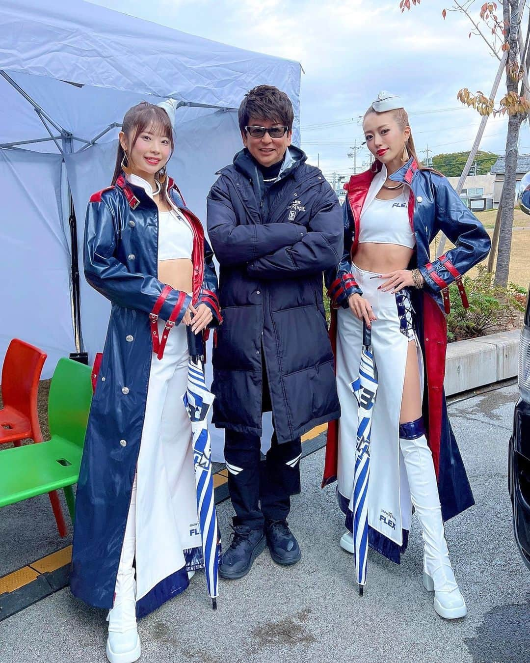 央川かこさんのインスタグラム写真 - (央川かこInstagram)「ラリージャパン2023にて "SHOW AIKAWA Racing"の FLEX Girlを務めさせて頂きました💙  本っっ当に寒い中でしたが ステージや物販にお越しくださった皆さん ありがとうございました😢✨  初めてお仕事いっしょにできた さあちゃんはめちゃめちゃ良い子だったし 前入りから2日間たのしかった🥰💕 ・ ・ #ラリージャパン2023 #ラリー #FLEX #哀川翔 #SHOWAIKAWARacing #flexgirl #レースクイーン #ラウンドガール #モデル #ダイエット #トレーニング #筋トレ #ファスティング #ストレートヘア #ハーフアップ #オールバック #ヘアアレンジ」11月18日 20時00分 - kako.717