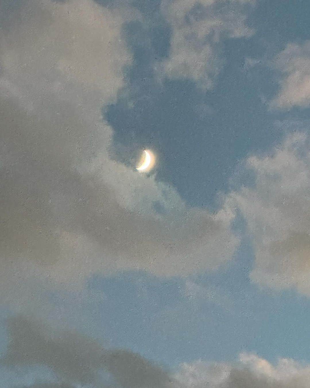 里菜さんのインスタグラム写真 - (里菜Instagram)「お月さん🌙」11月18日 20時14分 - rina_crownpop