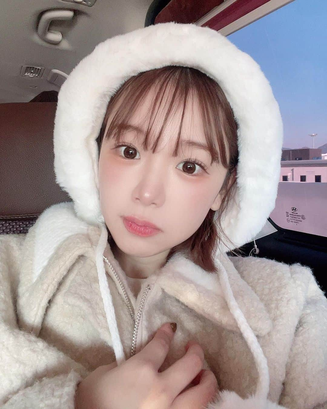 きりまるさんのインスタグラム写真 - (きりまるInstagram)「雪だるま ⛄️❄️  このまえ 釜山が 寒すぎて とりあえずでゲットした  ディズニーみたいな帽子🧦  あったけえ〜〜〜でした . .」11月18日 20時15分 - kirimaruuu