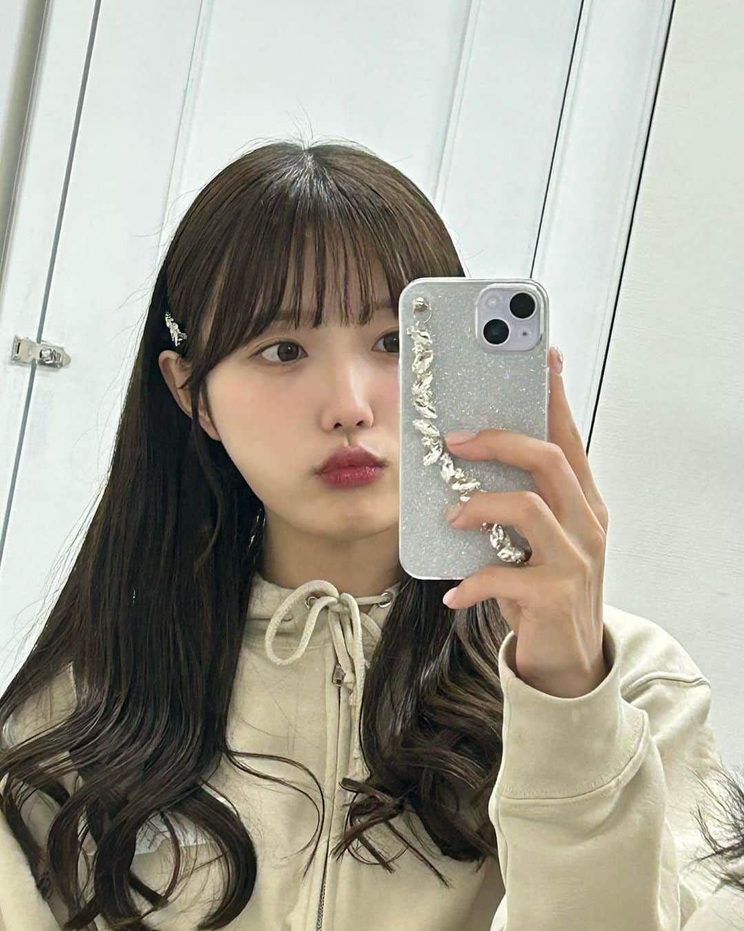 高嶋楓のインスタグラム：「🎗🌟🪄」
