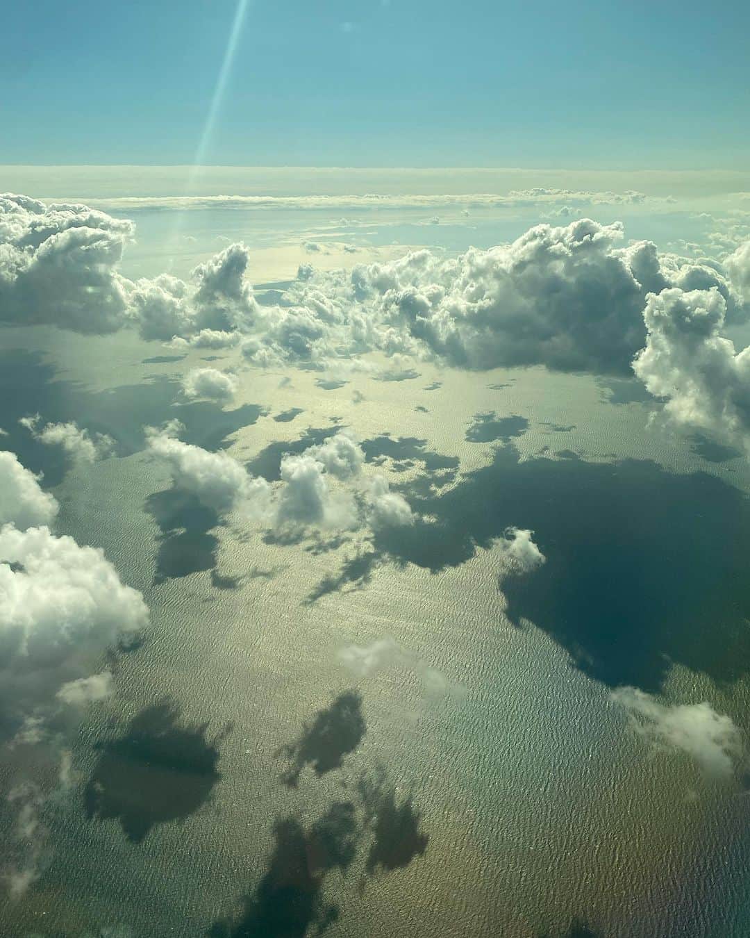 青山有紀さんのインスタグラム写真 - (青山有紀Instagram)「帰りの機内より。地球ってなんて美しいんだ✨」11月18日 20時20分 - yukiaoya