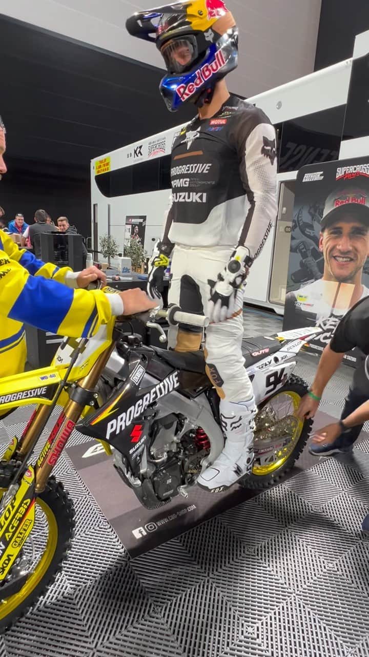 ケン・ロックゼンのインスタグラム：「Let’s do this!  @supercross_de_paris」