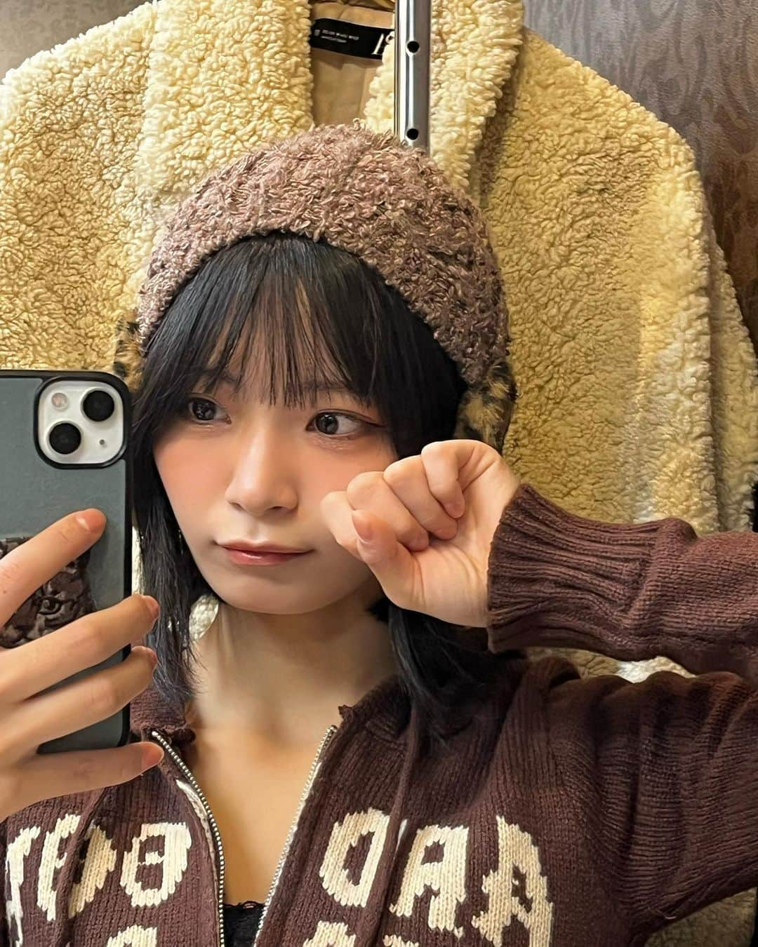 日高里緒さんのインスタグラム写真 - (日高里緒Instagram)「ぎゃうなりおです✌︎  かんな〜りめずらしい！  こんなりおもありですかね…！  はなびちゃんとルセラフィムさんのTikTok撮ったの！  是非みてね〜🐿️♡」11月18日 20時31分 - rio_hidaka