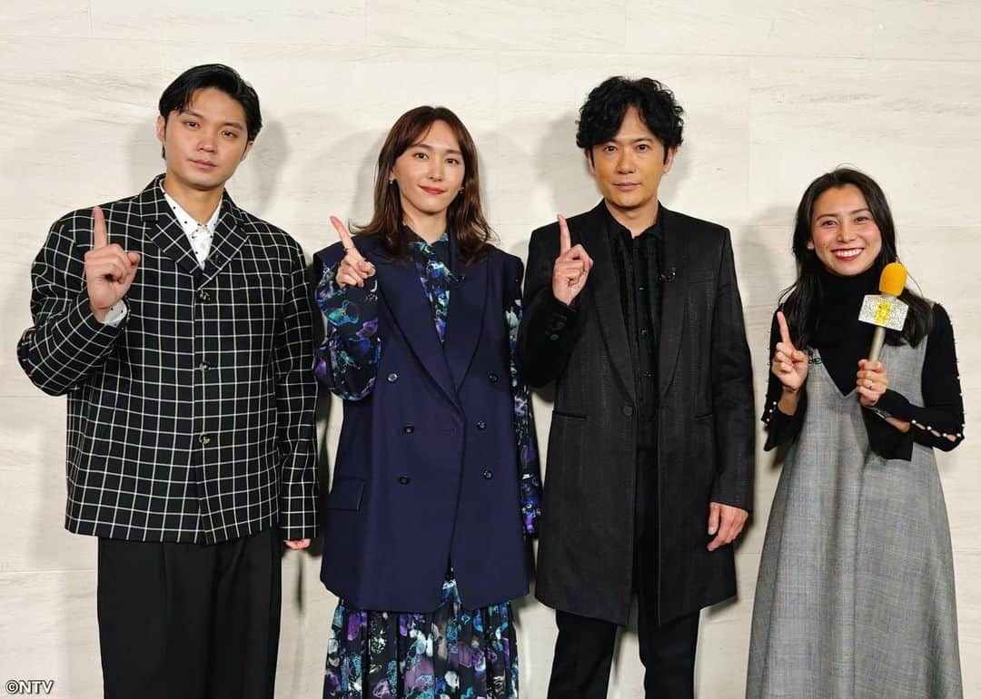 日本テレビ系『シューイチ』のインスタグラム：「. ショービズは9時35分頃から🎶  📌映画🎬「正欲」 稲垣吾郎さん&新垣結衣さん&磯村勇斗さんに直撃🎤  #映画正欲 #稲垣吾郎#新垣結衣#磯村勇斗 #杉野真実 #シューイチ」