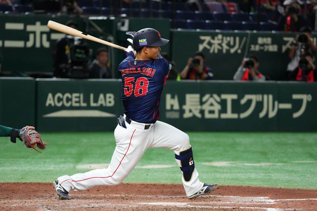 侍ジャパンさんのインスタグラム写真 - (侍ジャパンInstagram)「18日、「カーネクスト アジアプロ野球チャンピオンシップ2023」の3日目が行われ、侍ジャパンはオーストラリアと対戦。早川隆久の5回完全投球や藤原恭大の3安打などで10対0の8回コールド勝ちを収め、明日の決勝戦に弾みをつけました。  https://www.japan-baseball.jp/jp/news/press/20231118_2.html  #侍ジャパン #アジチャン #早川隆久 #小園海斗 #古賀悠斗 #万波中正 #吉村貢司郎 #藤原恭大 #石橋康太 #佐藤隼輔 #野村佑希 #清水達也」11月18日 20時37分 - samuraijapan_official