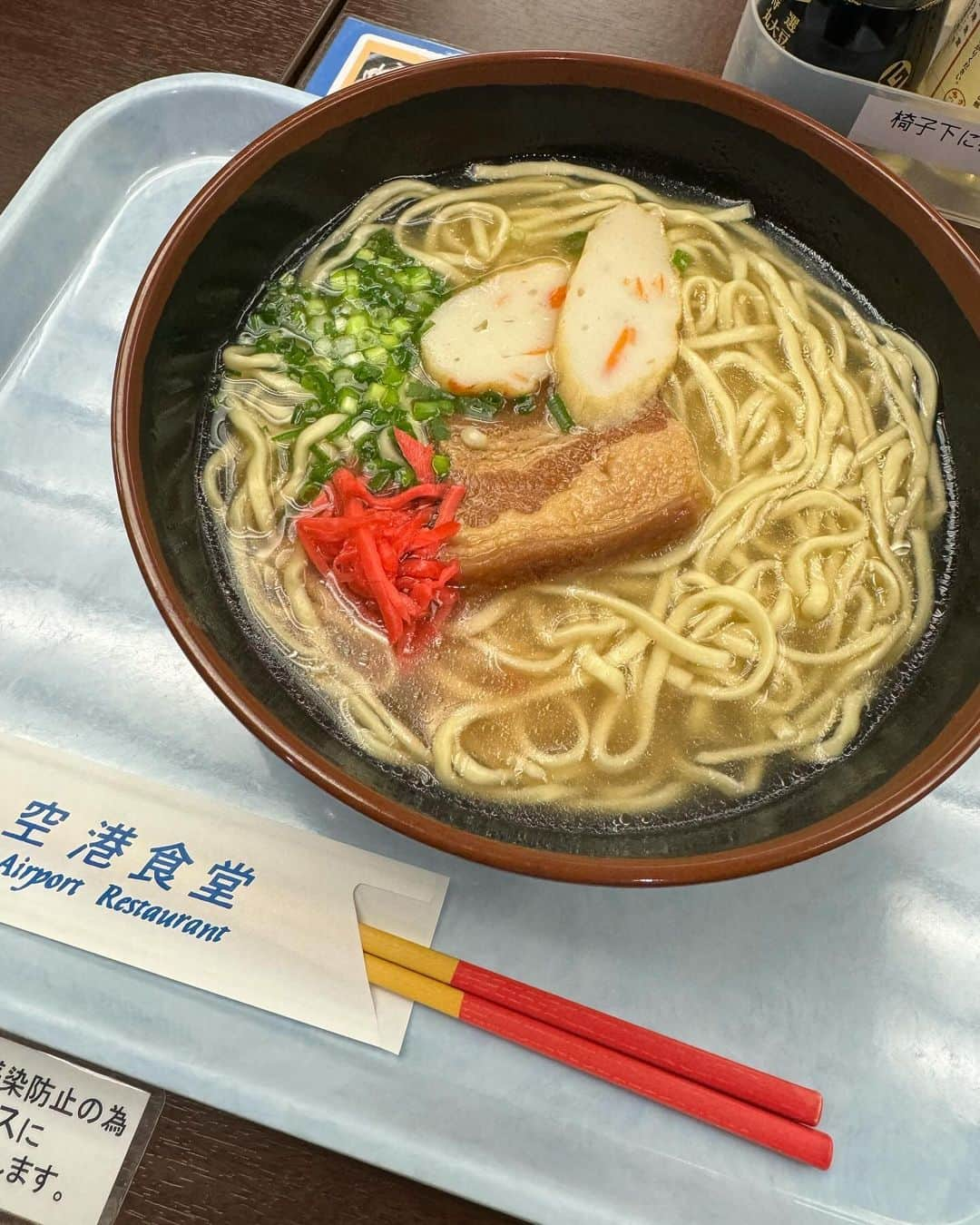 青野美沙稀さんのインスタグラム写真 - (青野美沙稀Instagram)「空港で食べた沖縄そば🤍  #沖縄 #okinawa #空港食堂 #沖縄そば #沖縄グルメ #沖縄料理」11月18日 20時38分 - misaki_aono