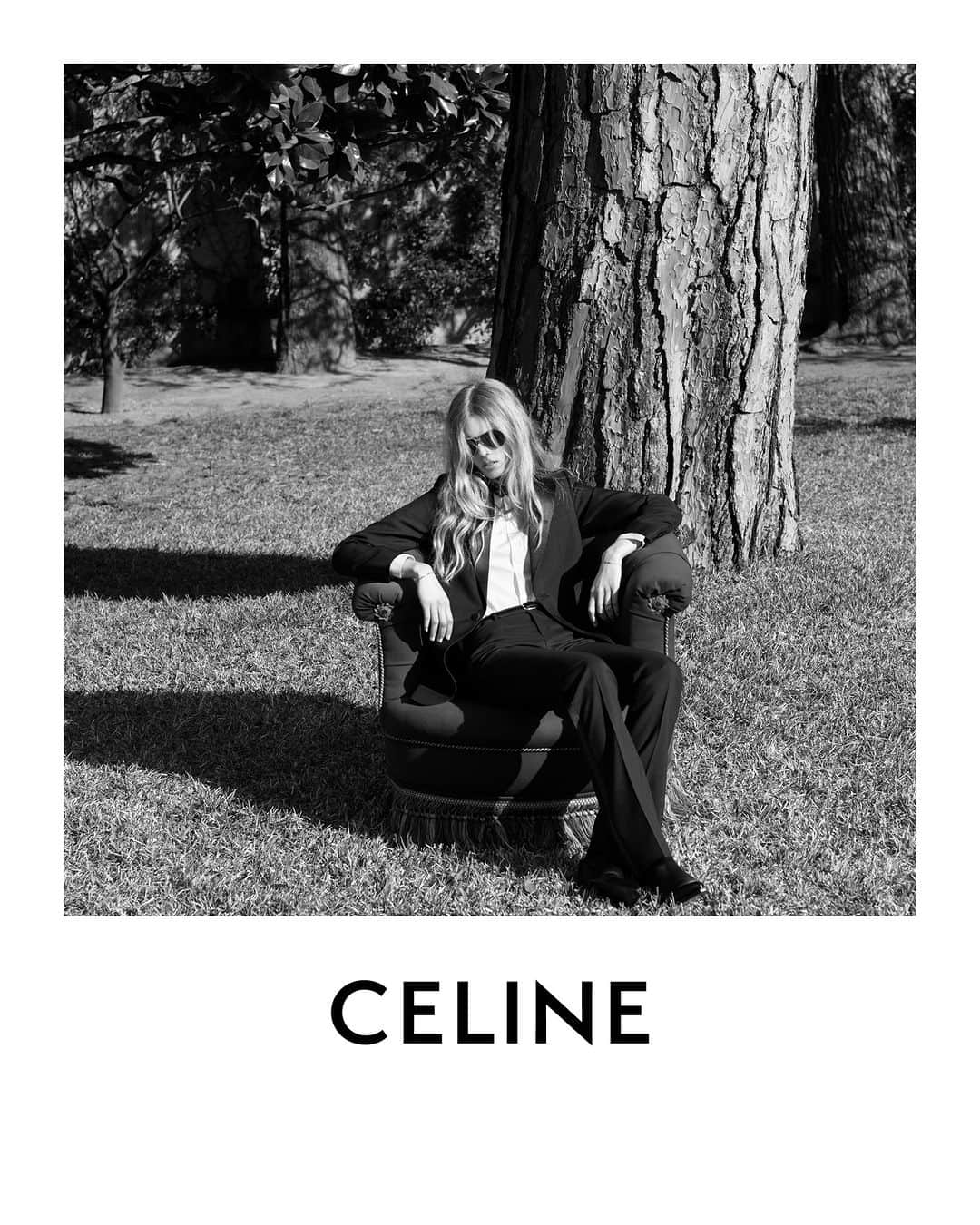 Celineのインスタグラム：「LA COLLECTION DES GRANDS CLASSIQUES 07  CELINE BLACK TIE  CELINE METAL FRAME SUNGLASSES  COLLECTION AVAILABLE NOW IN STORES AND ON CELINE.COM  IDA @HEDISLIMANE PHOTOGRAPHY AND STYLING SAINT-JEAN-CAP-FERRAT MARCH 2023  #CELINEBYHEDISLIMANE」