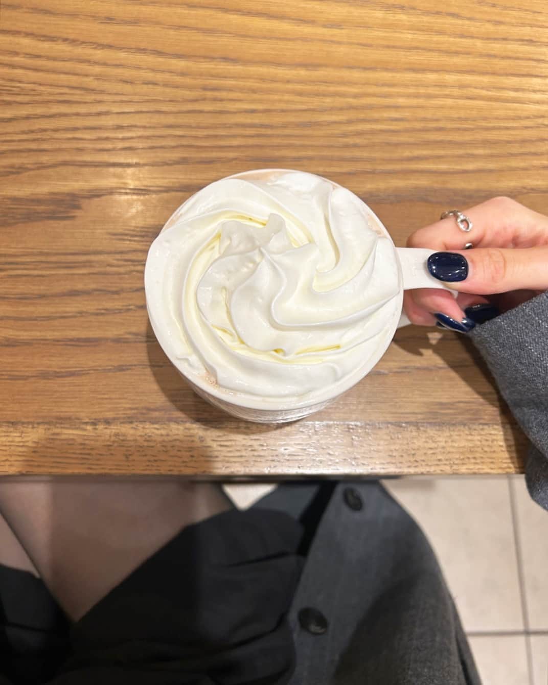 のインスタグラム：「．」