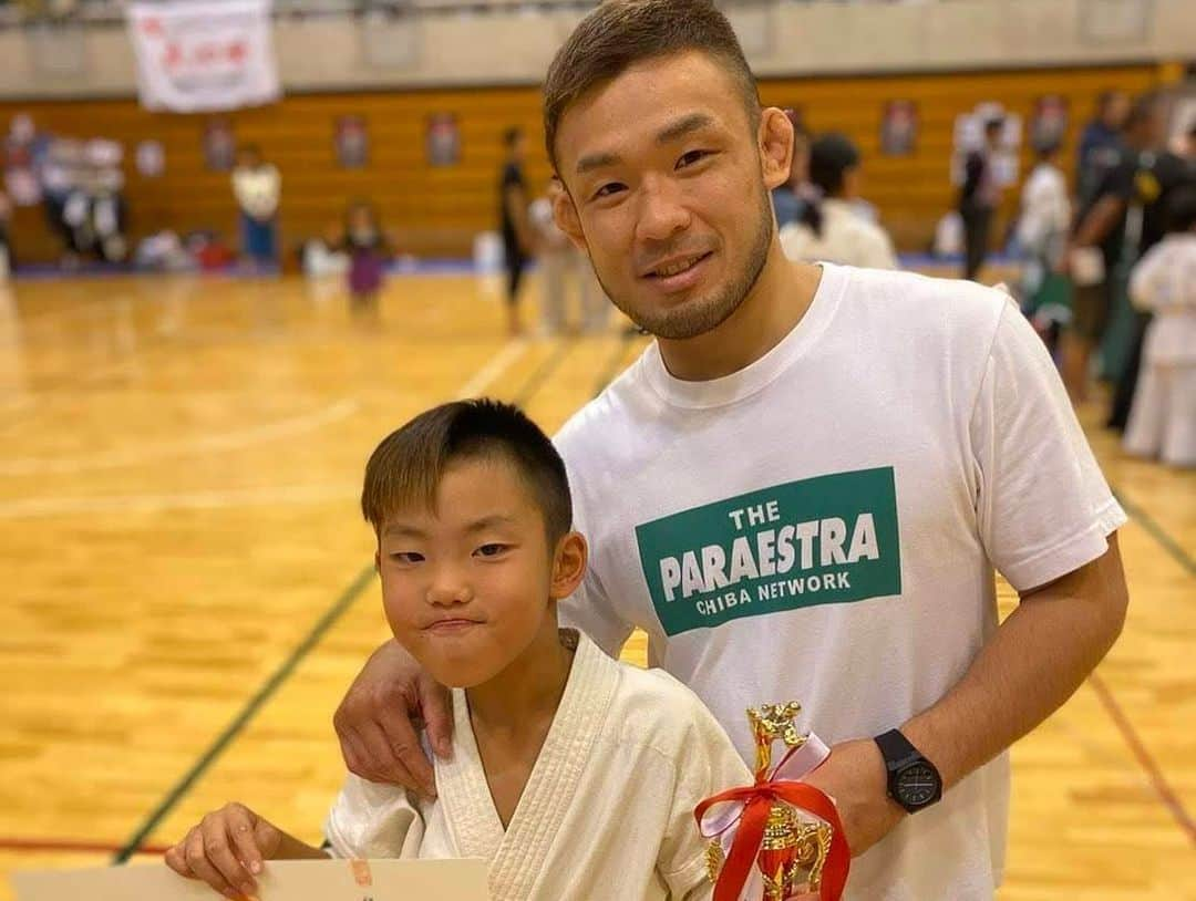 扇久保博正さんのインスタグラム写真 - (扇久保博正Instagram)「パラエストラ松戸空手クラス ２週に分けて昇級、昇段審査を行いました。 昇級36名 黒帯昇段3名 みんな頑張りました。 次は大晦日俺の番だ。」11月18日 21時11分 - hiromonster0401