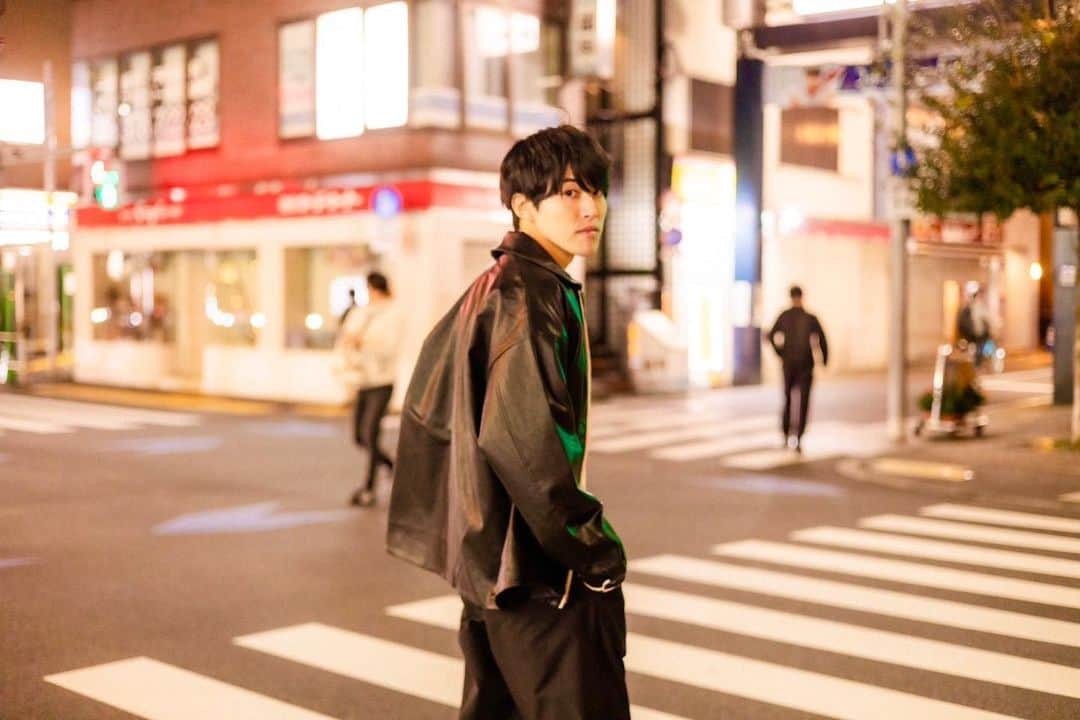 川崎槙吾のインスタグラム：「#ロクロク3周年 Special Shot📸 (川崎槙吾Ver.)」
