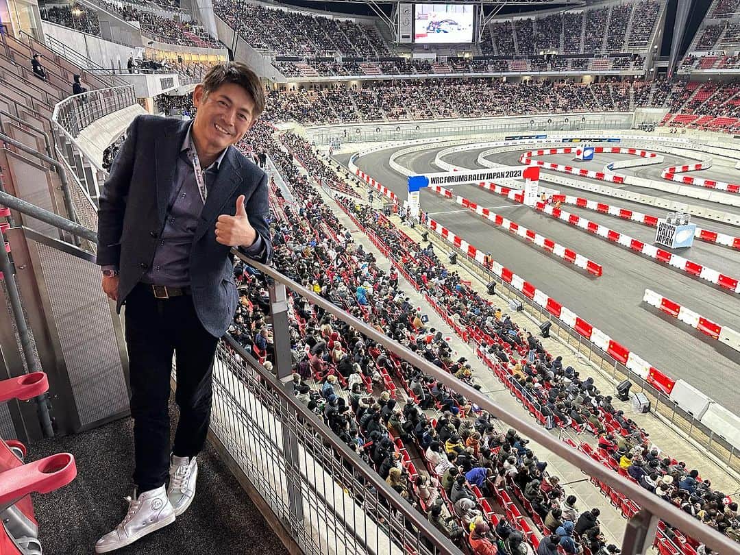 織戸学のインスタグラム：「初めての ラリーJAPAN  全てが刺激的で 興奮しまくり  @hyundai  @hyundai_japan   素晴らしい機会を有り難う御座いました。  最高の思い出は やはり サーキットタクシー同乗走行  マジで しびれました。  #maxorido  #hyundai   #ラリーJAPAN」