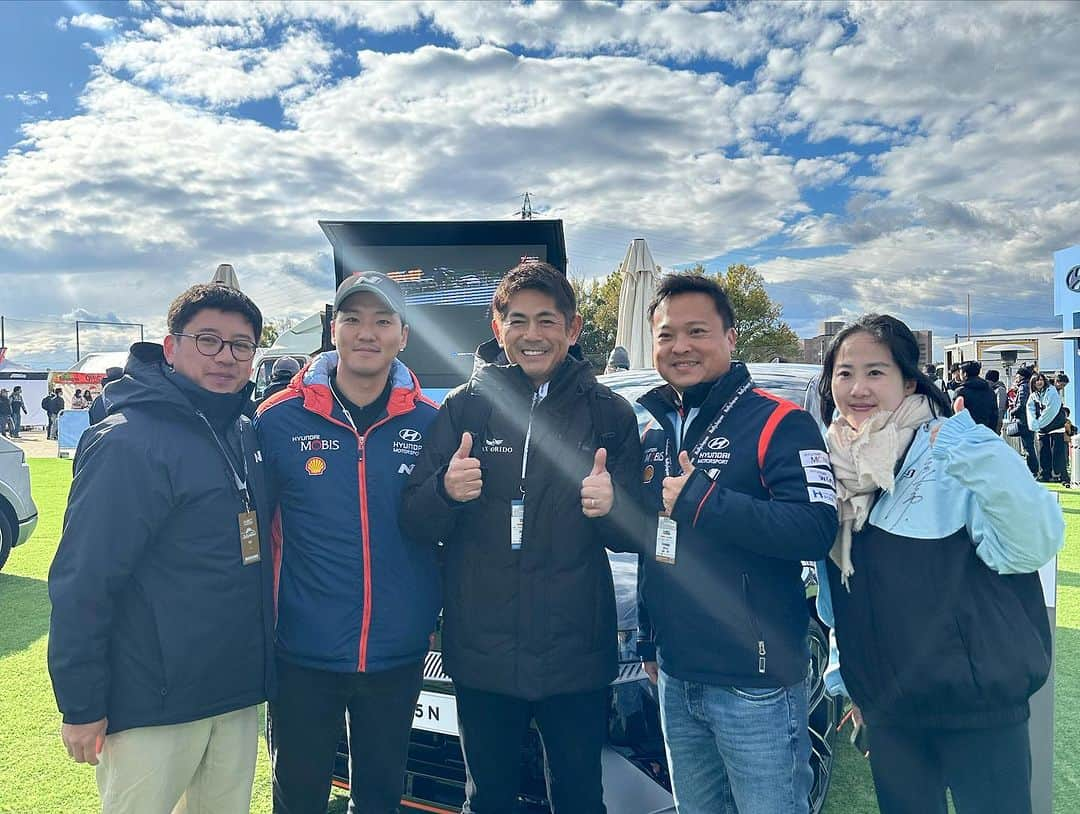 織戸学さんのインスタグラム写真 - (織戸学Instagram)「初めての ラリーJAPAN  全てが刺激的で 興奮しまくり  @hyundai  @hyundai_japan   素晴らしい機会を有り難う御座いました。  最高の思い出は やはり サーキットタクシー同乗走行  マジで しびれました。  #maxorido  #hyundai   #ラリーJAPAN」11月18日 21時31分 - maxorido