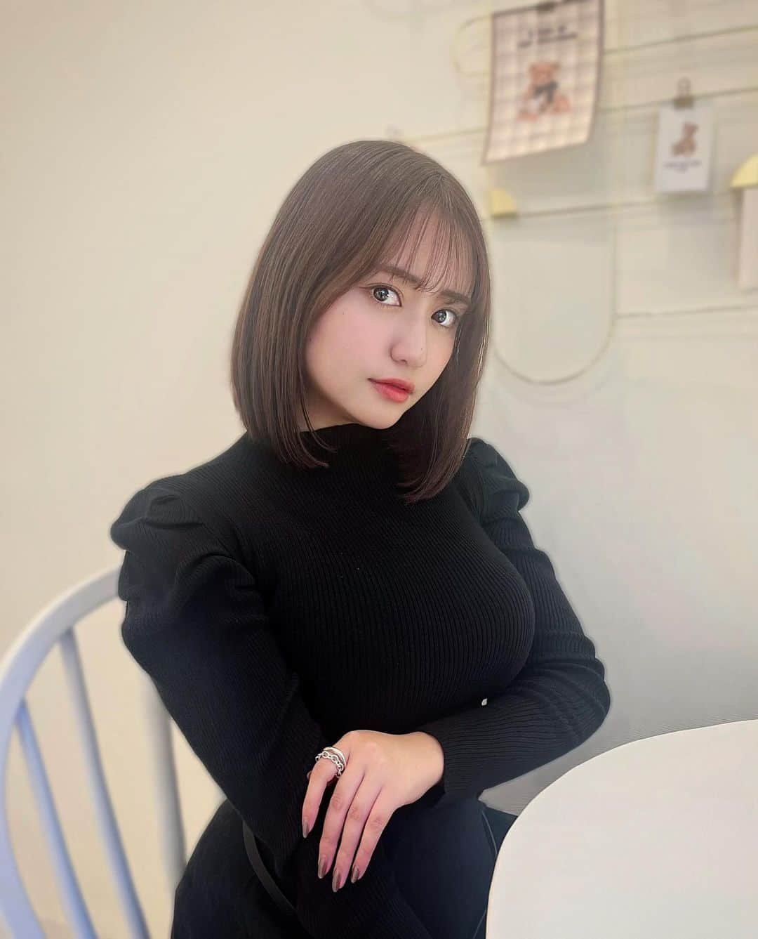 池田メルダのインスタグラム：「黒のぴったりニット着る季節が来て嬉しい💭❤︎ スタイルよく見えるしなんにでも合わせられるから毎年着ちゃう…  .  .  .  #アイドル #idol#japaneseidol#Indonesia#half #gravure#インスタグラビア#グラビア#照片#可愛的#彼女感#偶像#セルフィー#自撮り#japanesegirl #fashion #selfie #model #gravure #sexy #beauty #portrait #自拍 #时装 #模特 #粉我 #셀카 #좋아요 #팔로우」