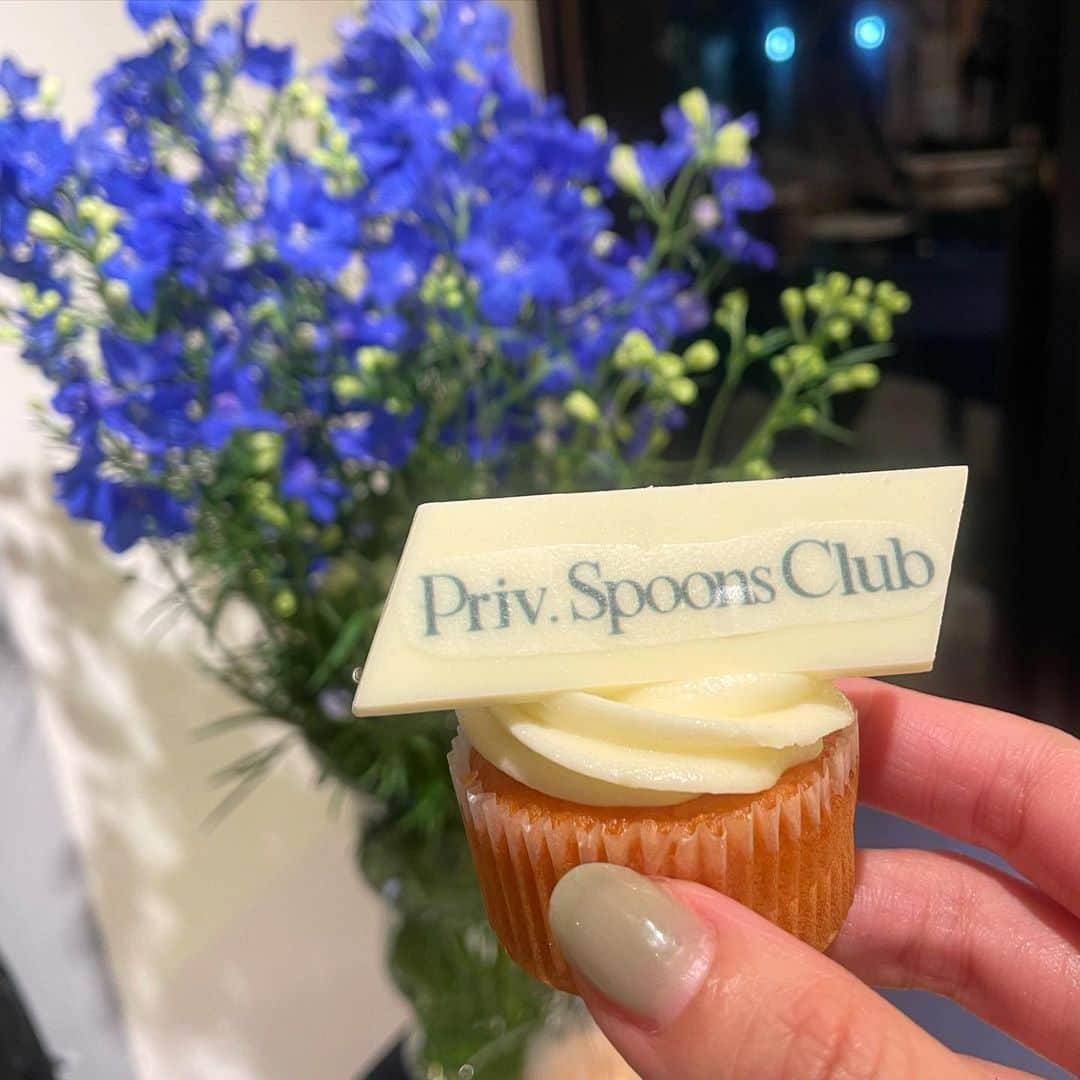 長江愛美さんのインスタグラム写真 - (長江愛美Instagram)「@privspoonsclub  launch party🧁🎊  リブランドしたプライベートスプーンズクラブ🥄 大人っぽく、とっても可愛いデザインがたくさんで、 部屋着にするにはもったいない🥹🖤  みんなに見せたくなる可愛いすぎるラグジュアリールームウェア💋  欲しいのたくさんだった💘  @privspoonsclub  #プライベートスプーンズクラブ  #ラグジュアリー #ルームウェア」11月18日 21時52分 - manamin.512