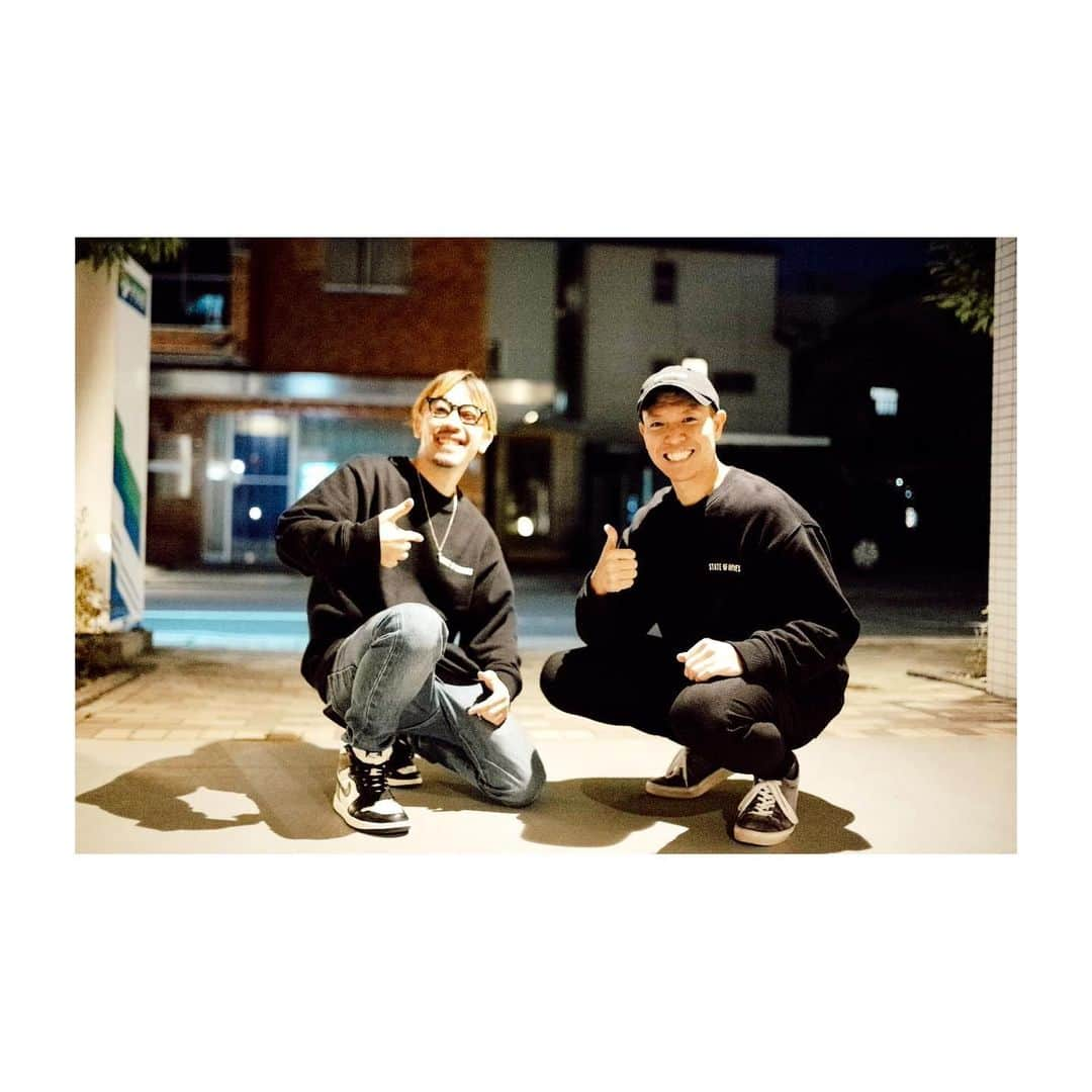 UZのインスタグラム：「本日はみったんと撮影に！！ 最高🤙  #STATEOFRHYMES #UZ」