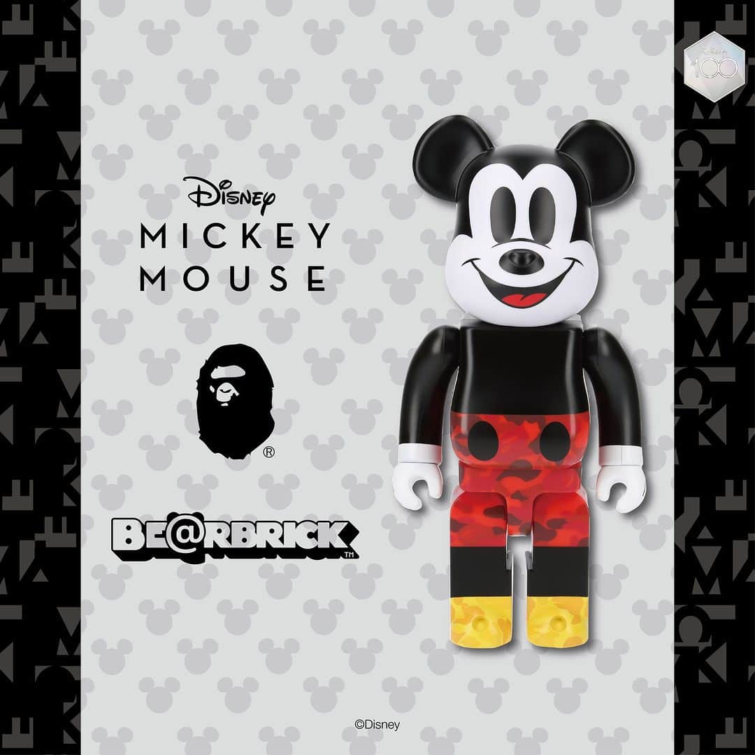 ア ベイシング エイプのインスタグラム：「In celebration of the A BATHING APE®︎’s 30th Anniversary and Disney’s 100th Anniversary, BE@RBRICK BAPE®︎ MICKEY MOUSE will be launching in collaboration with MEDICOM TOY.   Two size sets of 100% (approx. 7 cm) & 400% (approx. 28 cm) and 1000% (70 cm) will be available.    The box, which features the 30th Anniversary logo of BAPE®︎ and the 100th Anniversary logo of Disney, is a special edition box that is exclusive to this collaboration.   This item will be available at A BATHING APE® authorized stores and BAPE.COM on Thursday, November 23rd.   @medicom_toy    #bape #abathingape #medicomtoy #bearbrick  #mickeymouse #disney」