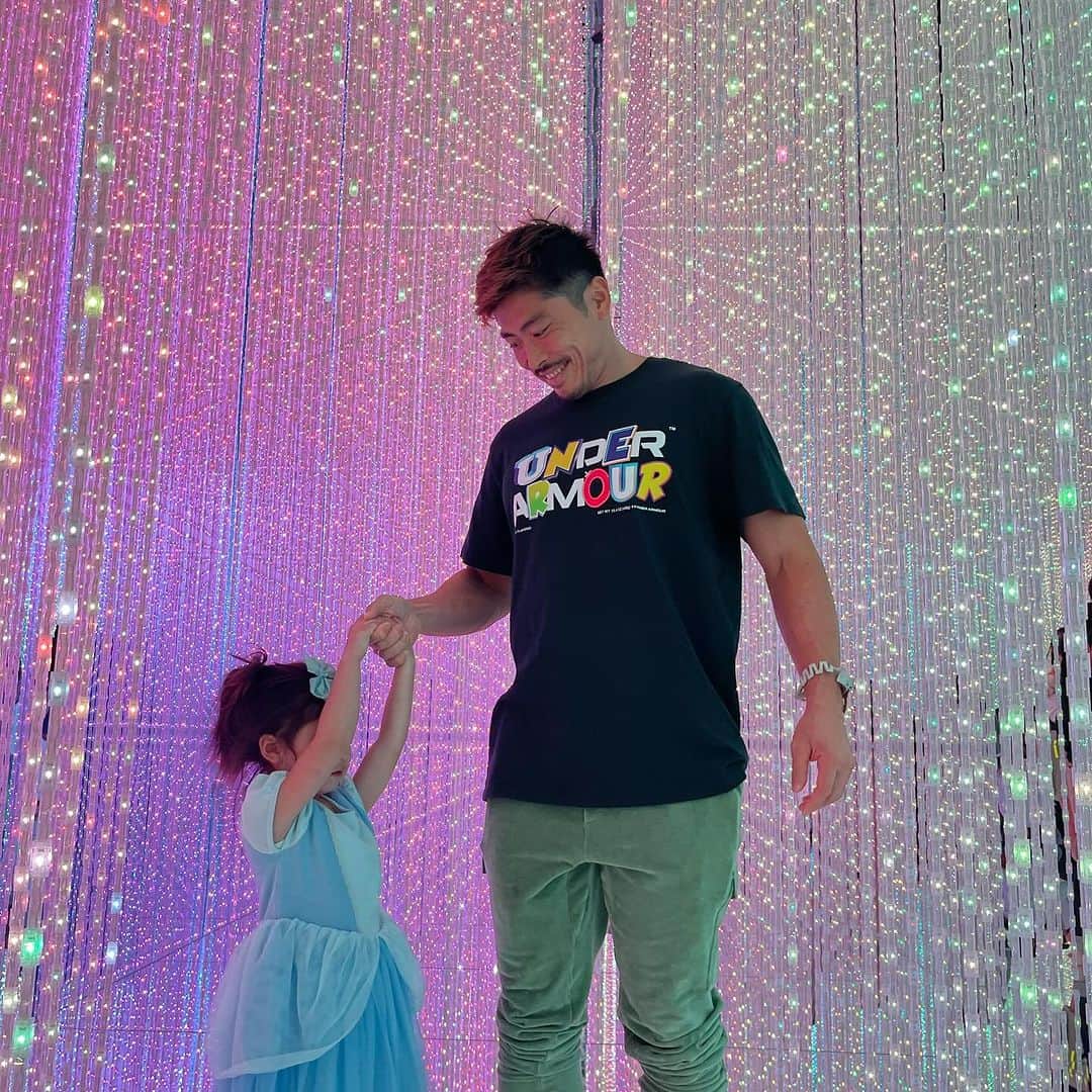 栗原嵩さんのインスタグラム写真 - (栗原嵩Instagram)「家族でTEAM LAB に行ってきました！ 凄かった〜 #teamlab #チームラボ」11月18日 22時03分 - iam_tk_81