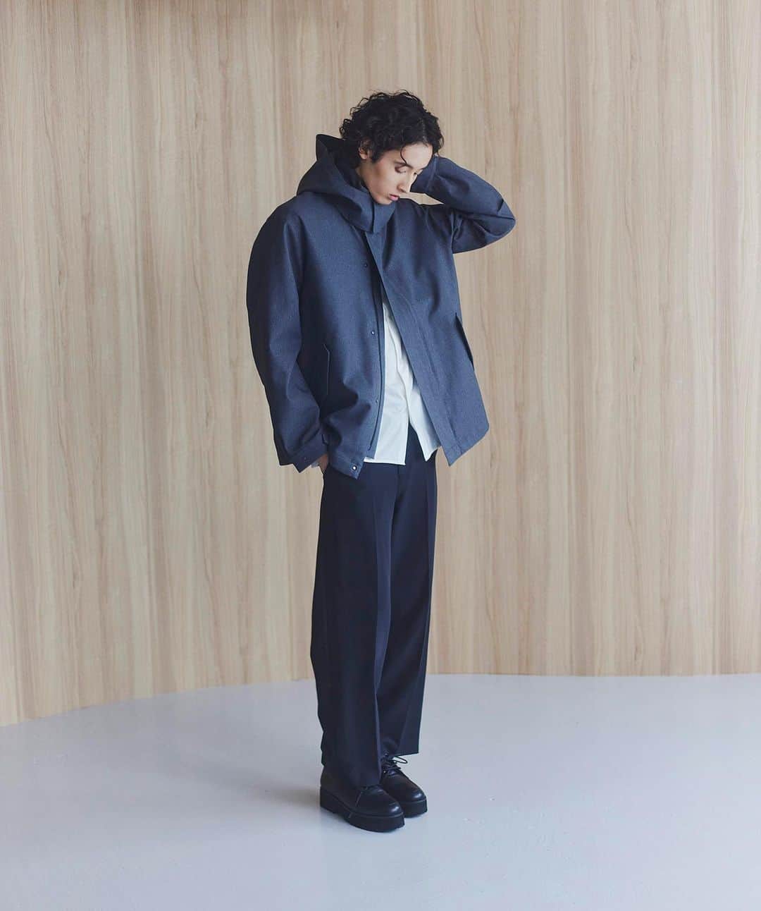 tk.TAKEO KIKUCHIのインスタグラム：「【FEATURE】  WINTER OUTER LOOK  blouson(商品番号 170-57701) 3WAYブルゾン×TAIONダウンライナー ¥35,200(TAX IN)  詳しくは @tk.takeokikuchi_official  からオフィシャルサイトをチェック！  #tkTAKEOKIKUCHI #tk #takeokikuchi #ティーケータケオキクチ #タケオキクチ #ブルゾン #モッズコート #ブルゾンコーデ」