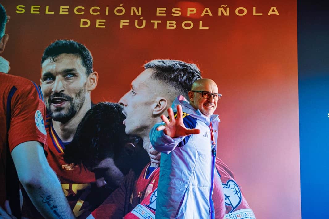 サッカー スペイン代表チームさんのインスタグラム写真 - (サッカー スペイン代表チームInstagram)「💪🏼 ¡¡Sesión de entreno completada!!  #VamosEspaña | #EURO2024」11月18日 22時06分 - sefutbol