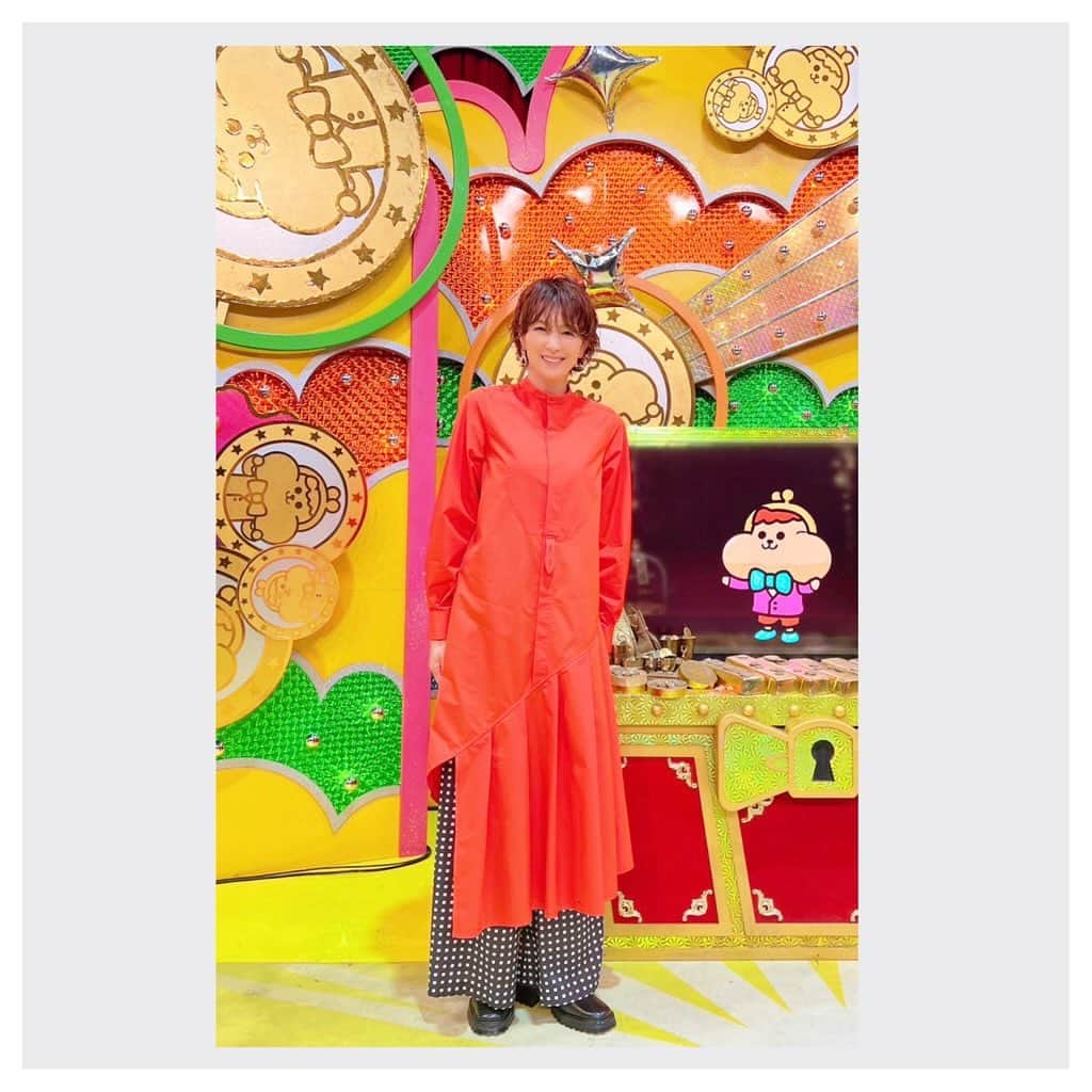 吉瀬美智子のインスタグラム：「出演情報‼️ NHK『有吉のお金発見 突撃!カネオくん』12月2日(土)夜8時15〜 パスタ特集是非見てね〜❣️ 吉瀬美智子」