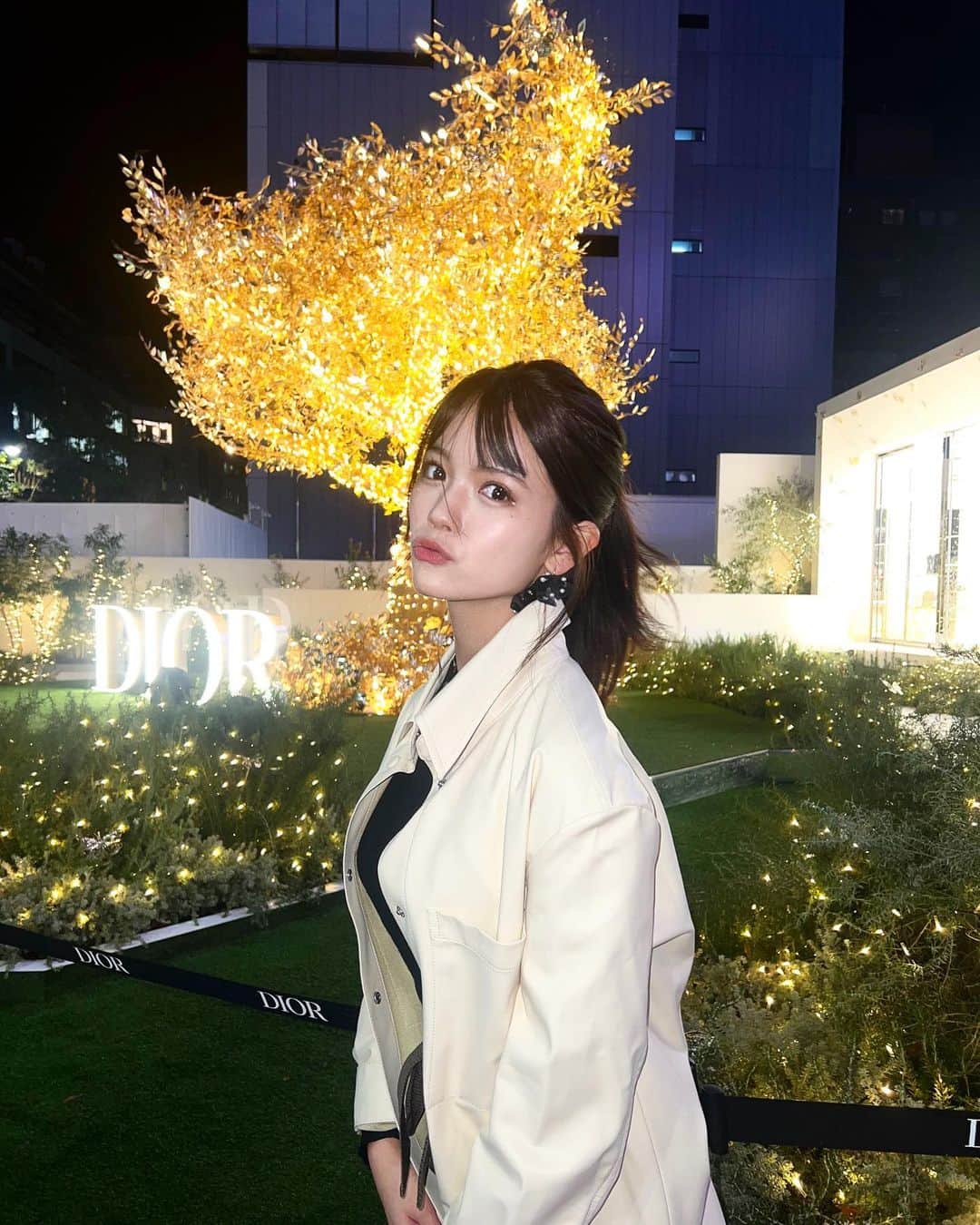 村山優香のインスタグラム：「クリスマスイベント↓↓↓  12月16日 場所は銀座 素敵なバー貸切です🍸 ツーショットチェキもあるよん また詳細詳しく出たら教えるねん」
