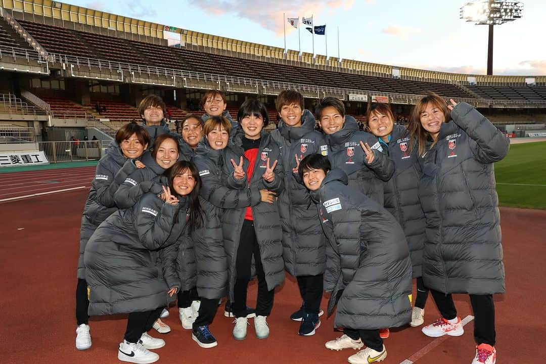 清家貴子さんのインスタグラム写真 - (清家貴子Instagram)「開幕戦勝利。 久々の駒場スタジアムでの試合は最高でした！  そして、ひろかお疲れ様！ 次のステージ最高に楽しんで！ いままでありがとうね！！  #三菱重工浦和レッズレディース  #weリーグ」11月18日 22時16分 - seike_kiko