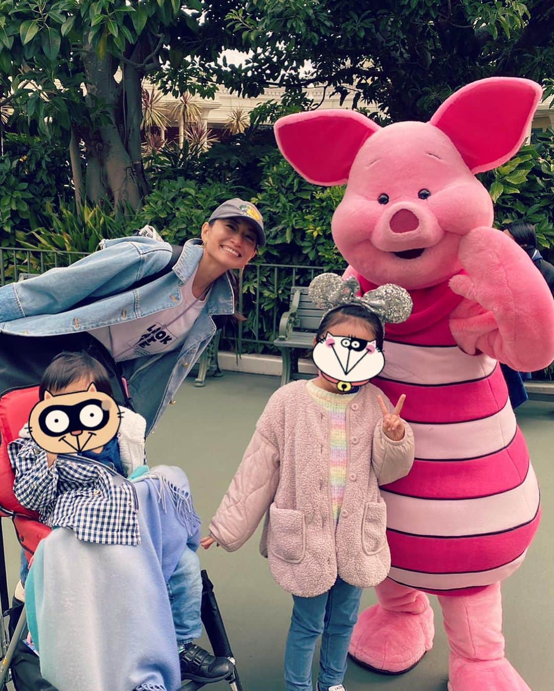 青柳愛さんのインスタグラム写真 - (青柳愛Instagram)「Disneyland🐭 夢の世界を前に 口が開いたまま塞がらない子供たち あの表情は一生忘れない！  私は実に10年以上ぶり😳 変わりすぎてアタフタアタフタ。」11月18日 22時22分 - aoyagiakayagi