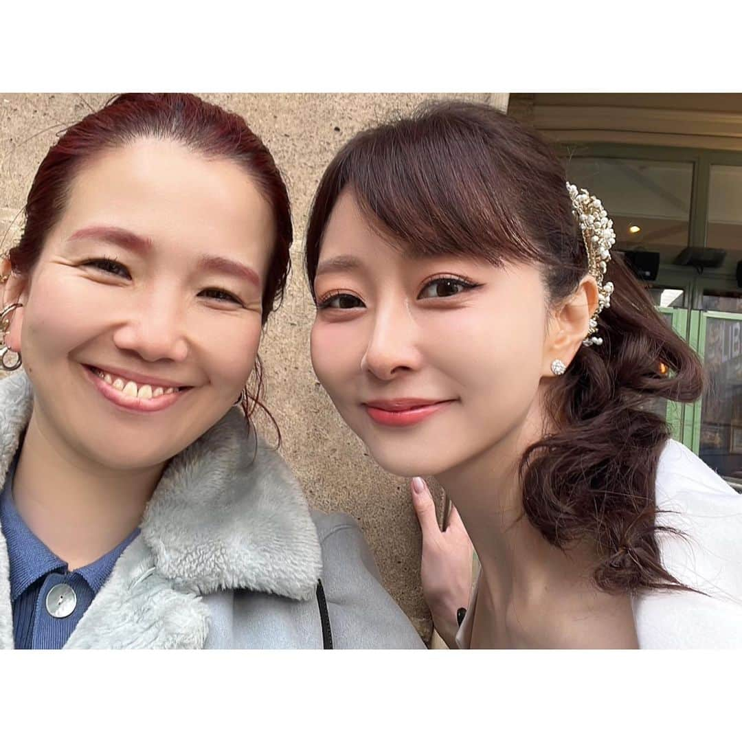 石井美保のインスタグラム：「Parisでは5年ぶりの再会。 ママになった @asami6136 さんにヘアをお願いしました。 未明から眠いのにずっといい子で同行してくれたUichi君が可愛すぎて癒されました🥹💓 「ママとウッチーはtravail(お仕事)だよね」って何回も言ってて可愛いの。」