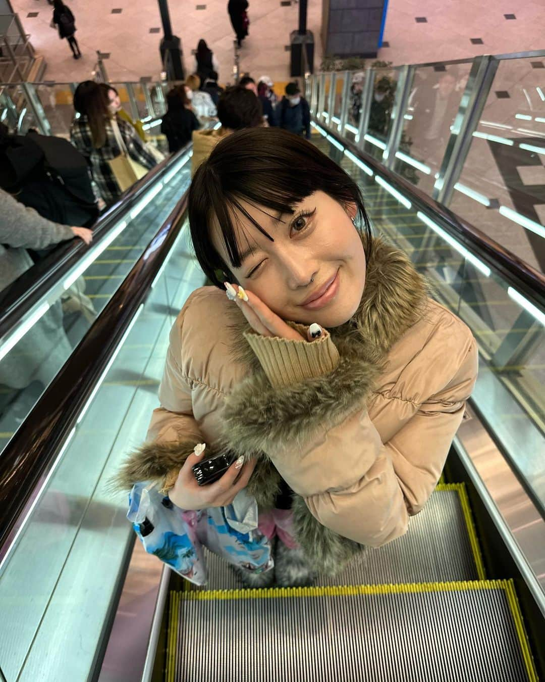 柚月瀬那さんのインスタグラム写真 - (柚月瀬那Instagram)「大阪やっぱ好きやなぁ〜🐙🚄 前髪4本なりがち」11月18日 22時40分 - iam13dearu