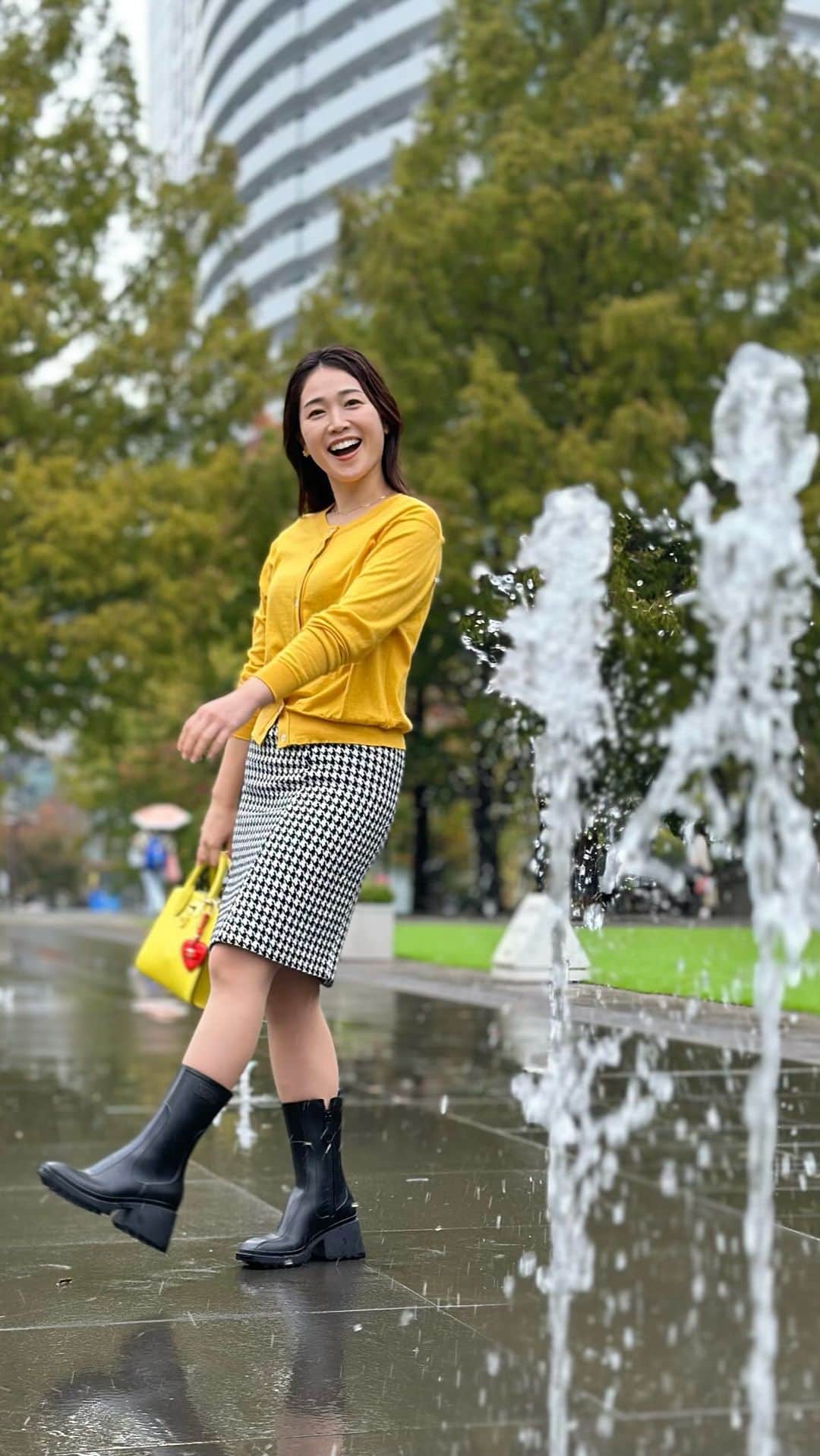 佐藤美樹のインスタグラム：「. くるりんwalk＆噴水遣い⛲️ . . 今回はリールを繋いでみました💬 皆さんは お写真ベスト10とリール動画どちらが良いですか？💡」