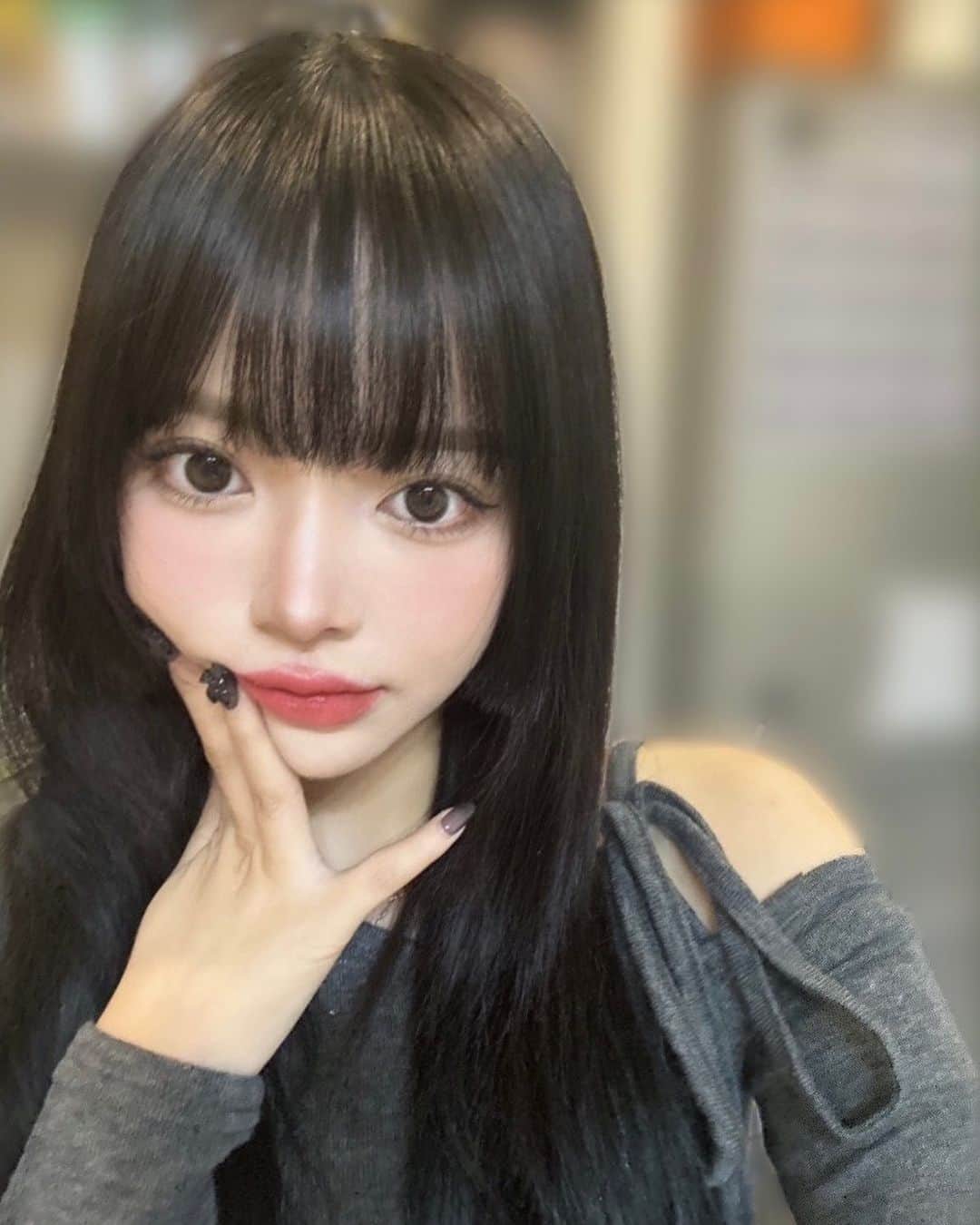 仲本莉絵瑠のインスタグラム：「毎日自分ですら何してるか分からないのーー 今日で家から出ないで1週間経った😮‍💨」