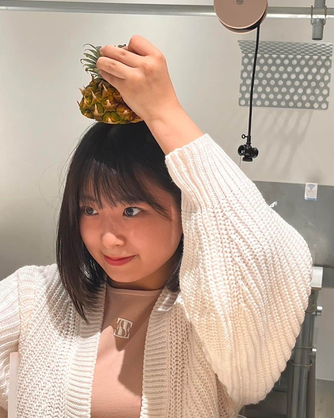 植村あかりさんのインスタグラム写真 - (植村あかりInstagram)「⁡ ⁡ ⁡ 今週のMBS「西乃風ブラン堂」 ⁡ チェックしていただけましたか？ ⁡ 収録後、早速かわむーといちかと3人で堀内果実園さんへ🍎 ⁡ 季節のパフェ美味しく頂きました ⁡ 惚っ// ⁡ ⁡ ⁡ #堀内果実園#植村あかり#川村文乃#有澤一華」11月18日 22時56分 - akari_uemura.official