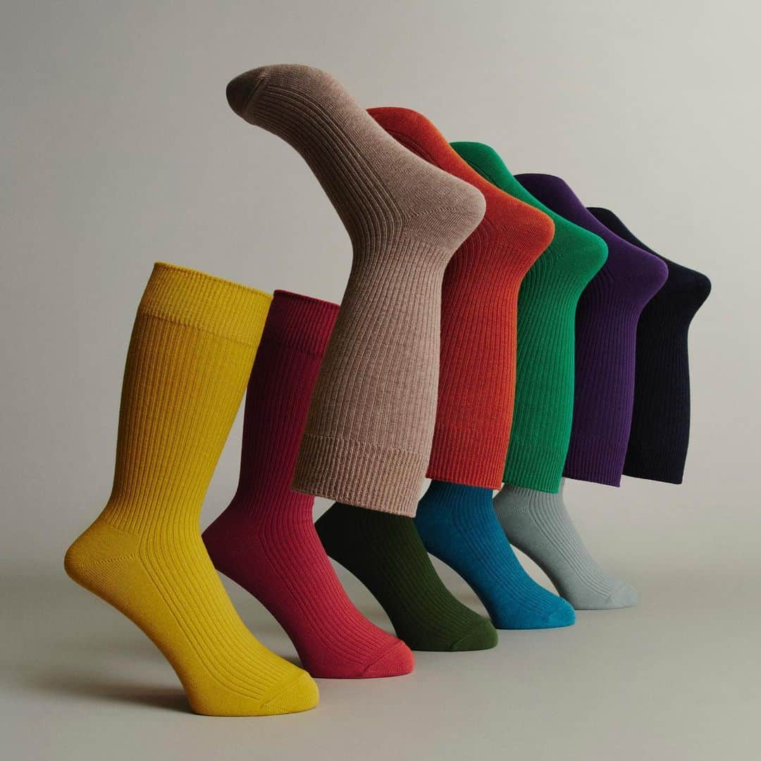 ユニクロさんのインスタグラム写真 - (ユニクロInstagram)「Sometimes it’s the little things that brighten a day: complete your look—whatever your style—with any 50 colors of essential Uniqlo socks.   #colorfulsocks #50colorfulsocks #uniqlosocks #UNIQLOMasterpiece #Masterpiece #UNIQLO #LifeWear   *The product availability differs among regions. Please check your regional account or website.」11月19日 18時00分 - uniqlo