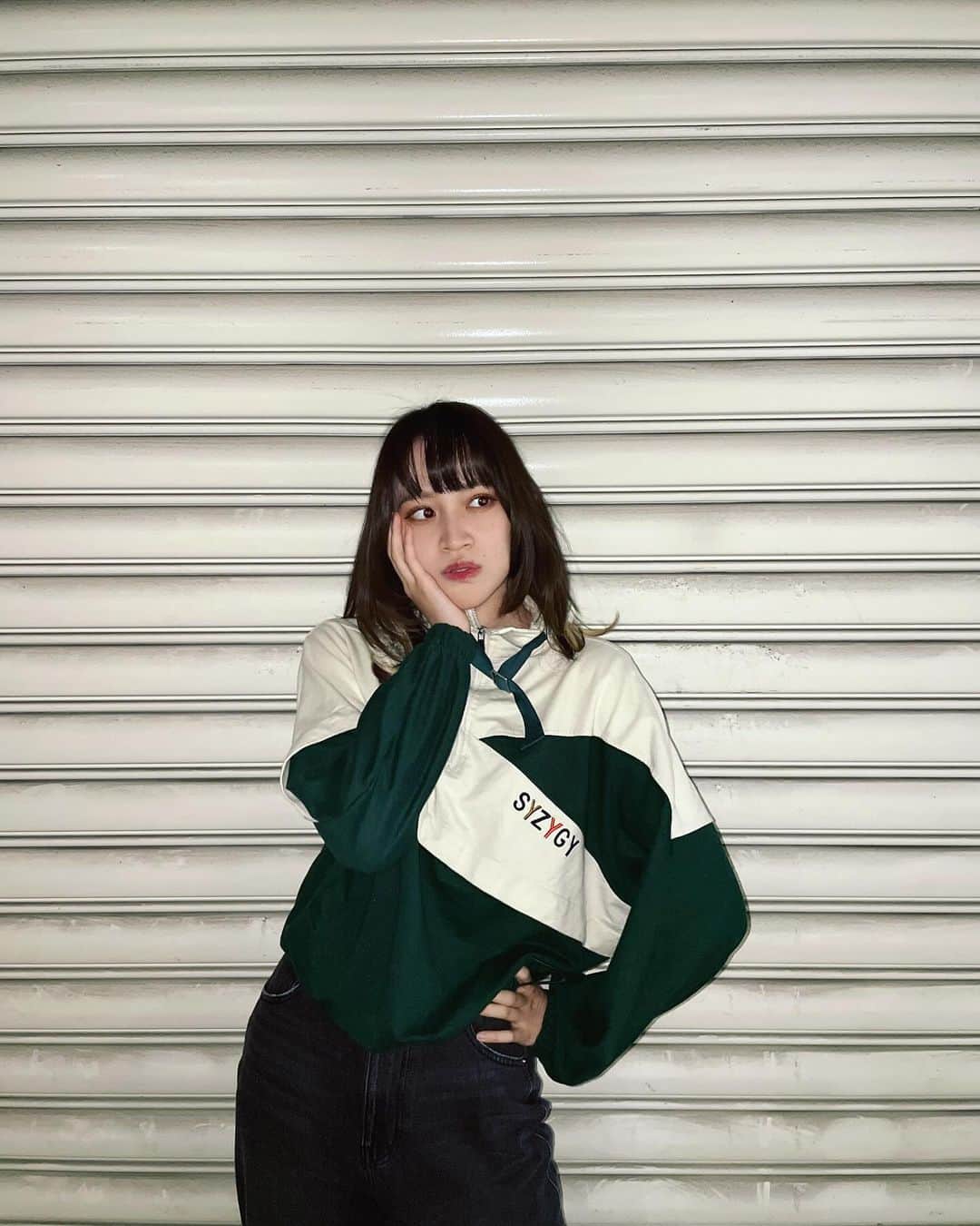 下口ひななさんのインスタグラム写真 - (下口ひななInstagram)「🤍💚🖤 ⁡ ⁡ ⁡ ⁡ 握手会は本当に楽しいですね✌️ この時を待っててよかったと思えます！ また明日ね！ ⁡ ⁡ #握手会 #幕張メッセ #akb48」11月18日 23時22分 - shimoguchi__177