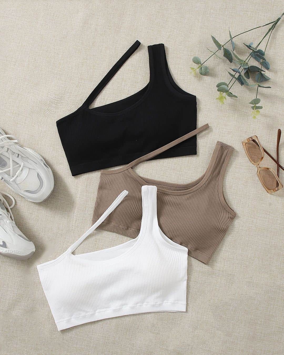 SHEINのインスタグラム：「Flex on boring workout basics with sets that go the distance 🏋️‍♀️💪 Tell us which looks are so #GymfitGoals 👇  🔎 7666682 3012182 24019982 9043102 19072022 2586019 9240812 8426317 21710721  #SHEIN #SHEINforAll #SHEINstyle #fashion #chic」