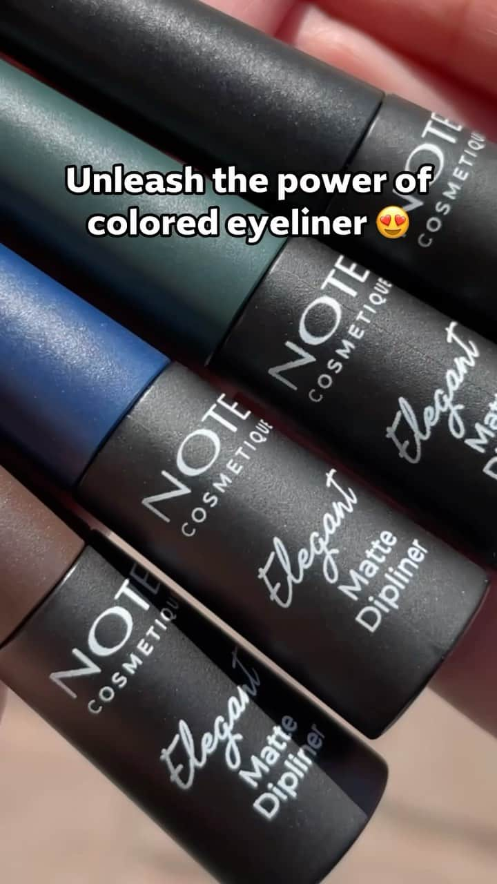 Makegirlzのインスタグラム：「‎احصلي على إيلاينر ملون جميل وثابت مع نوت 🩷  Get a beautiful and long-lasting colored eyeliner with Note 🩷」